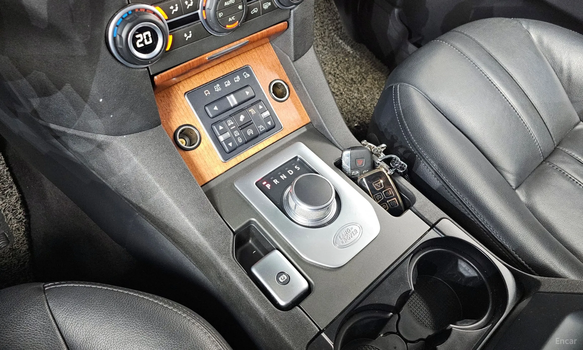 Land Rover Discovery 4 превью 9