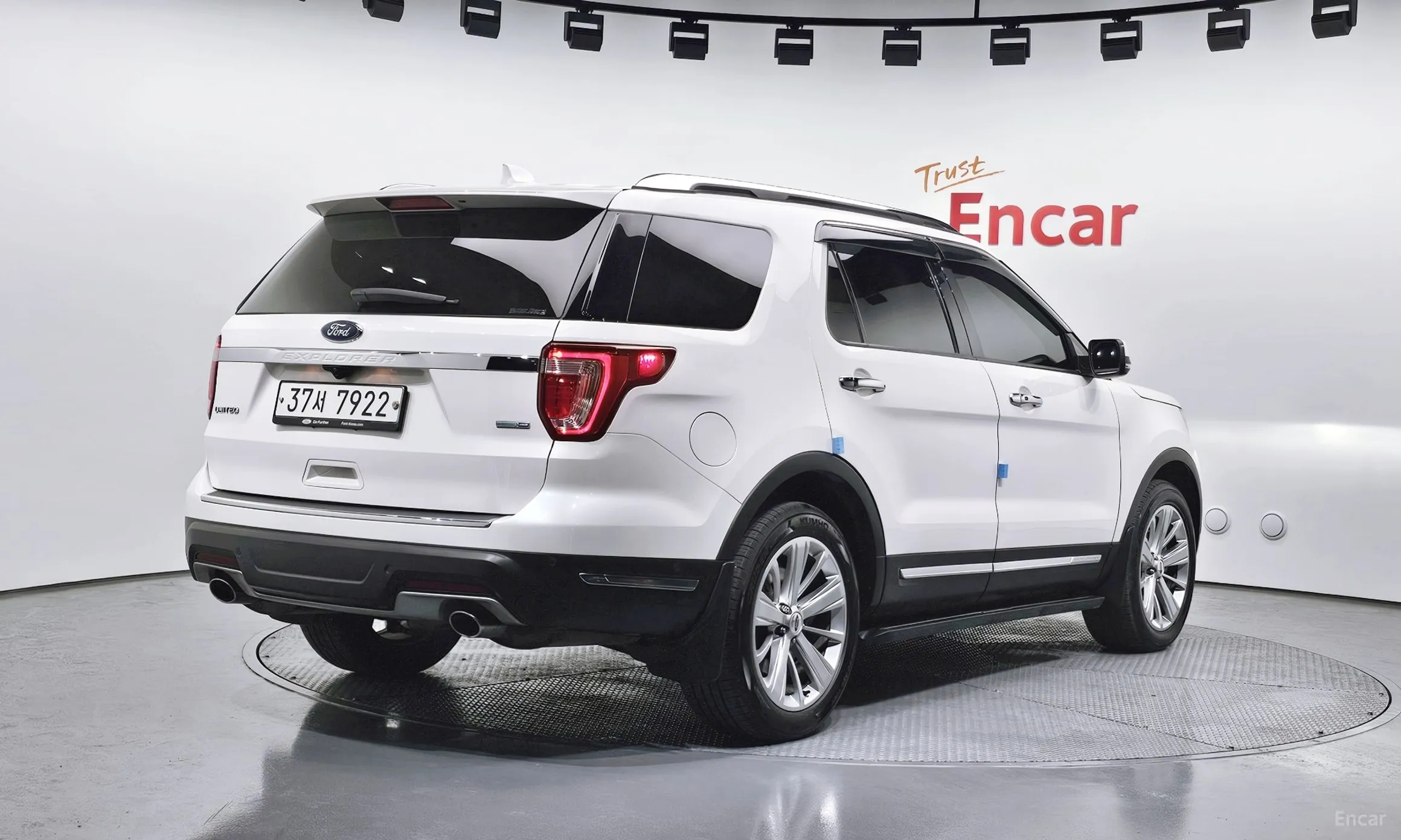 Ford Explorer превью 2