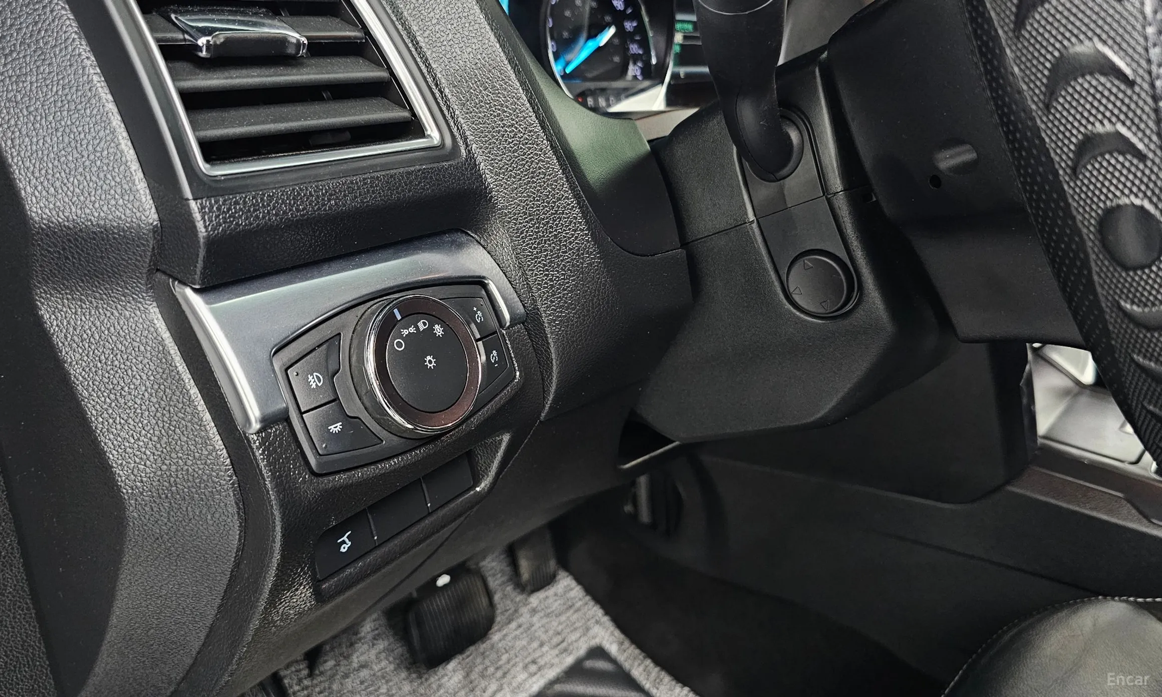 Ford Explorer превью 20