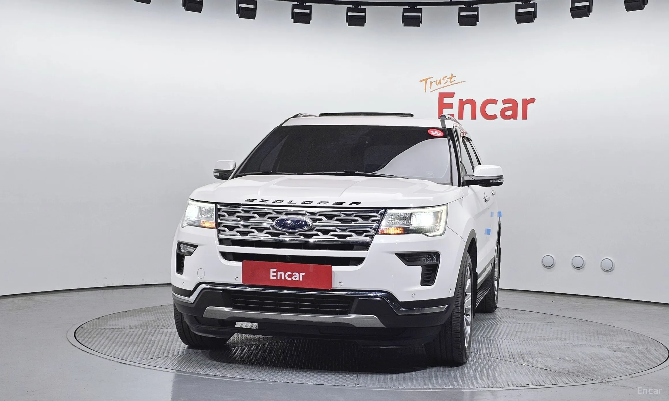 Ford Explorer превью 3