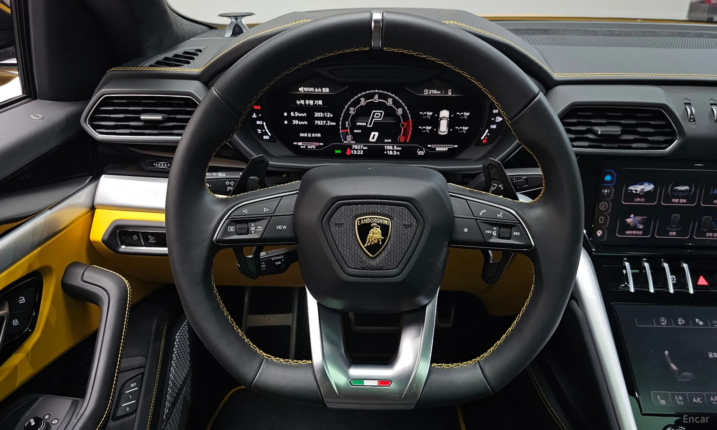 Lamborghini Urus превью 13