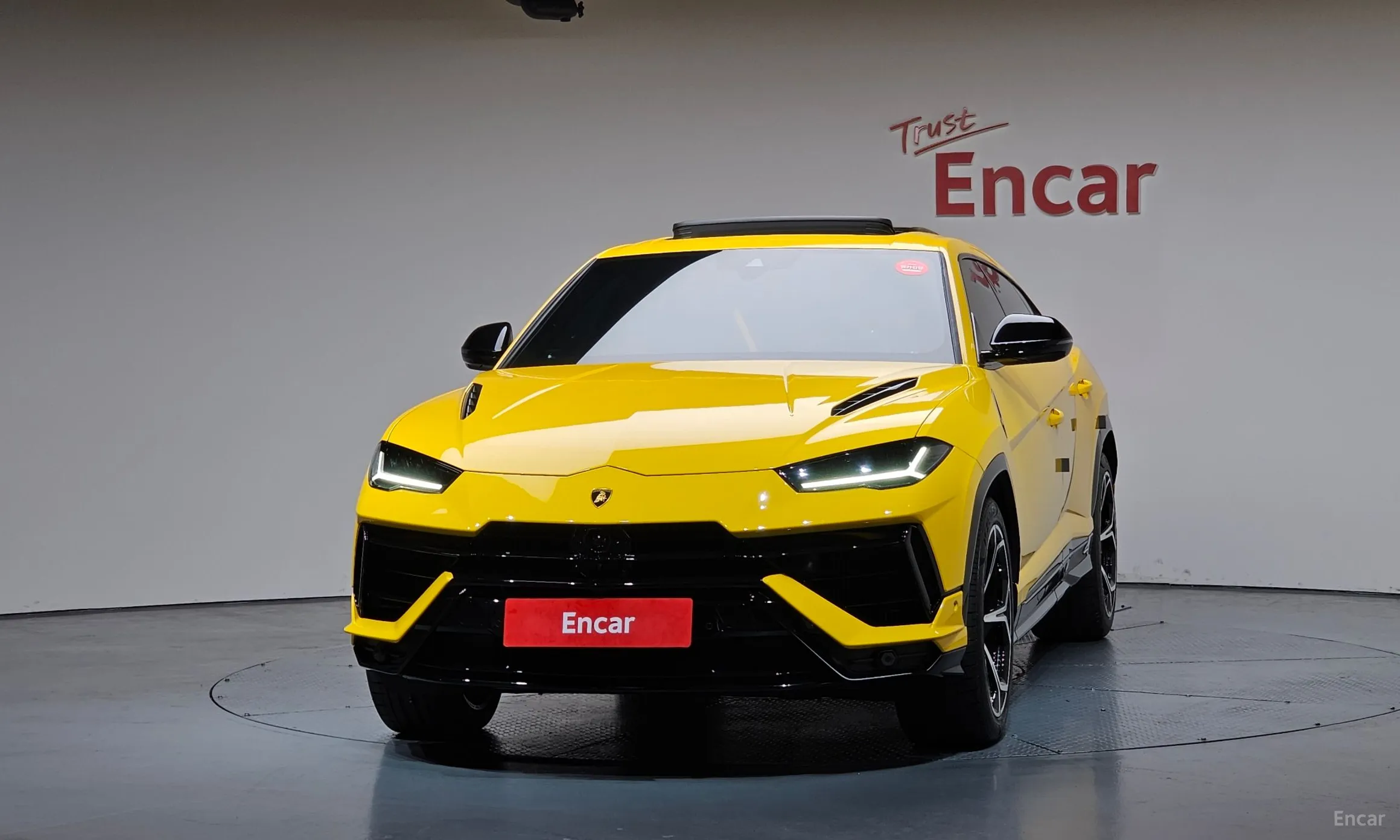Lamborghini Urus превью 3