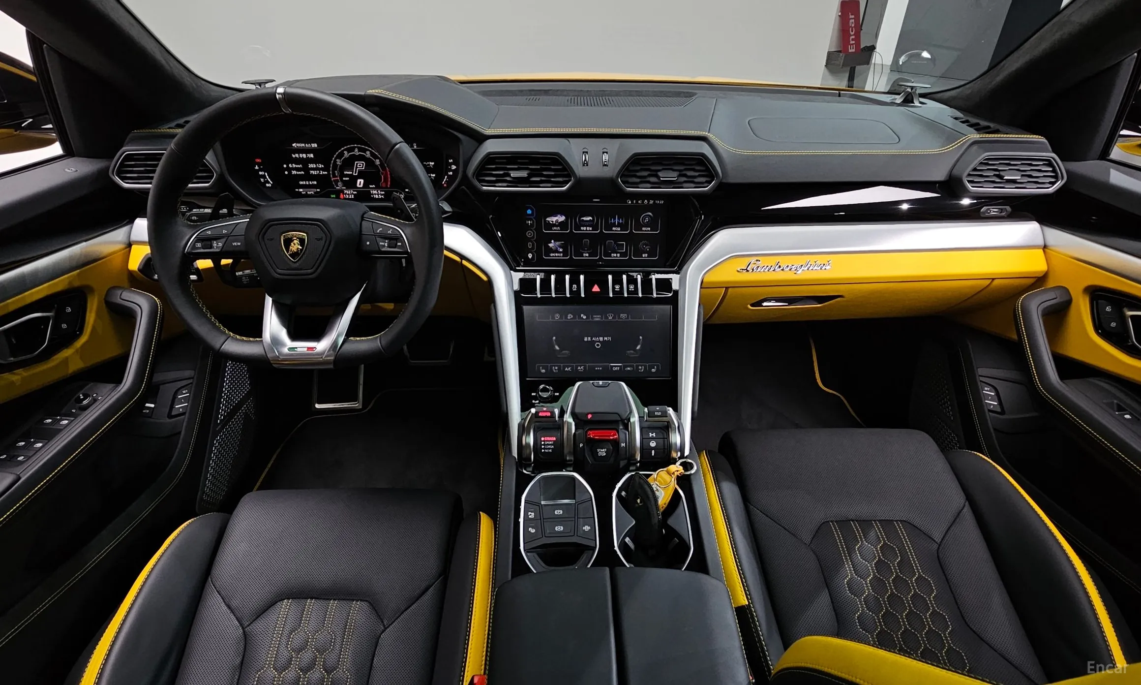 Lamborghini Urus превью 7