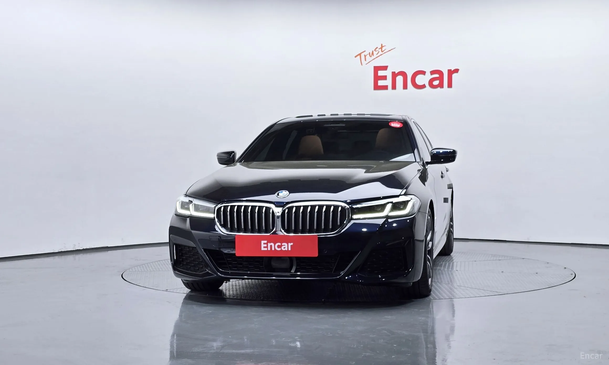 BMW 5 Series (G30) превью 3