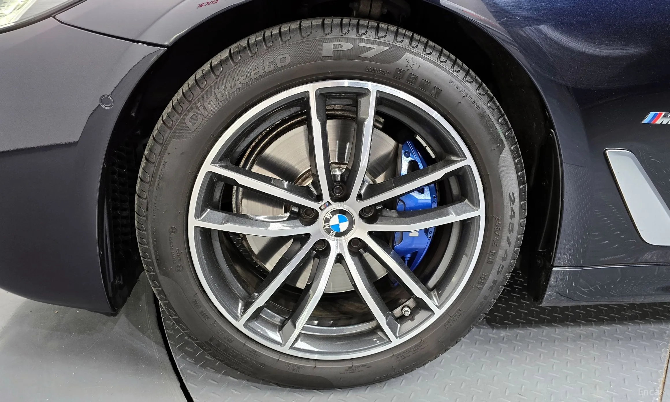 BMW 5 Series (G30) превью 5