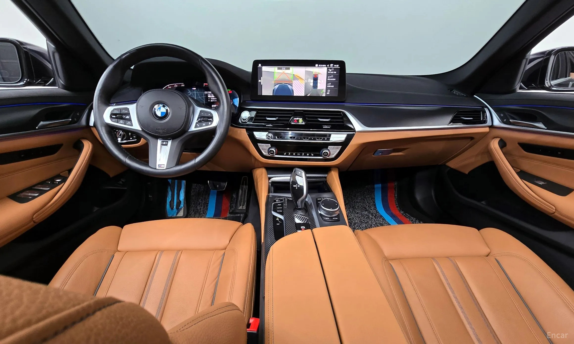 BMW 5 Series (G30) превью 7