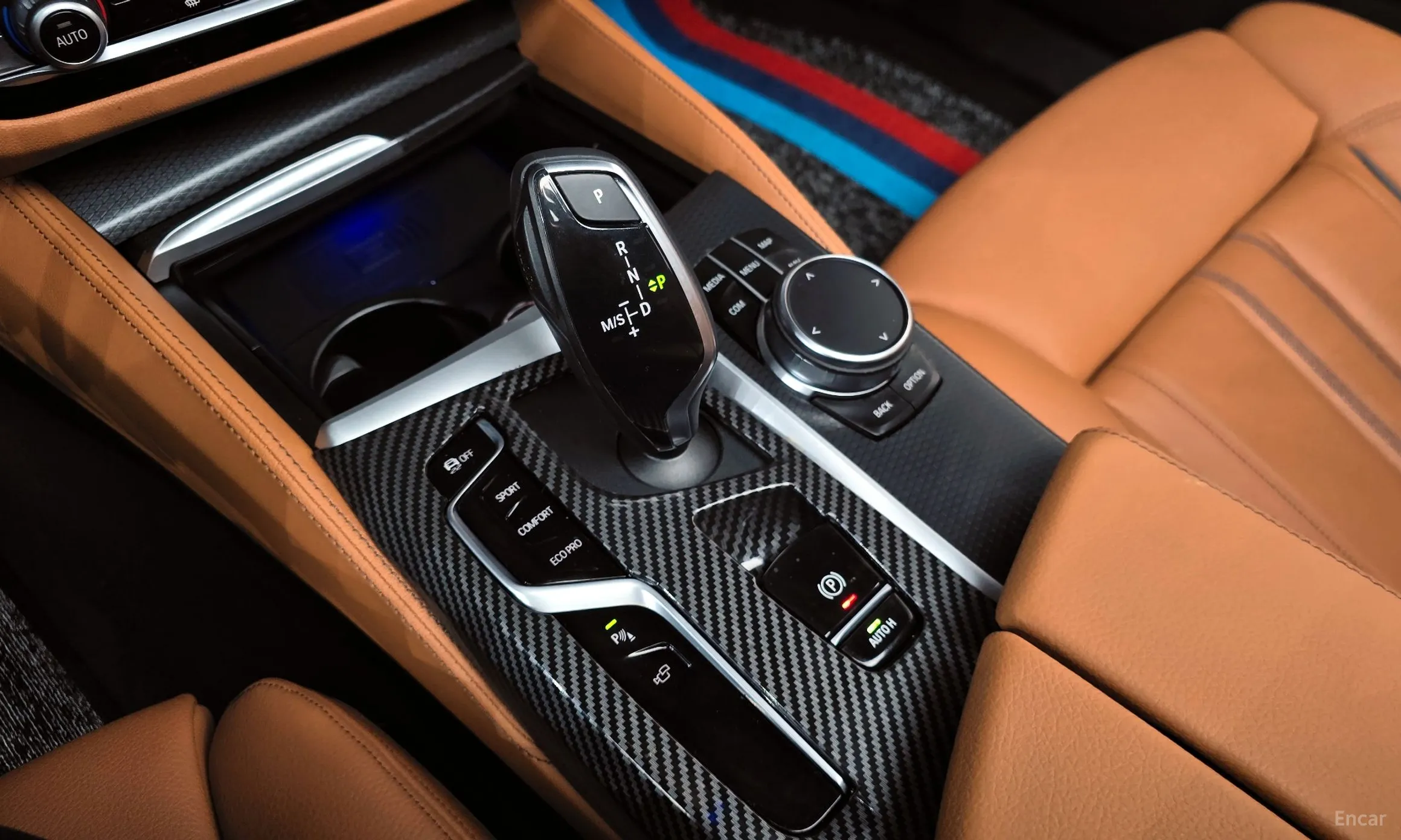 BMW 5 Series (G30) превью 9