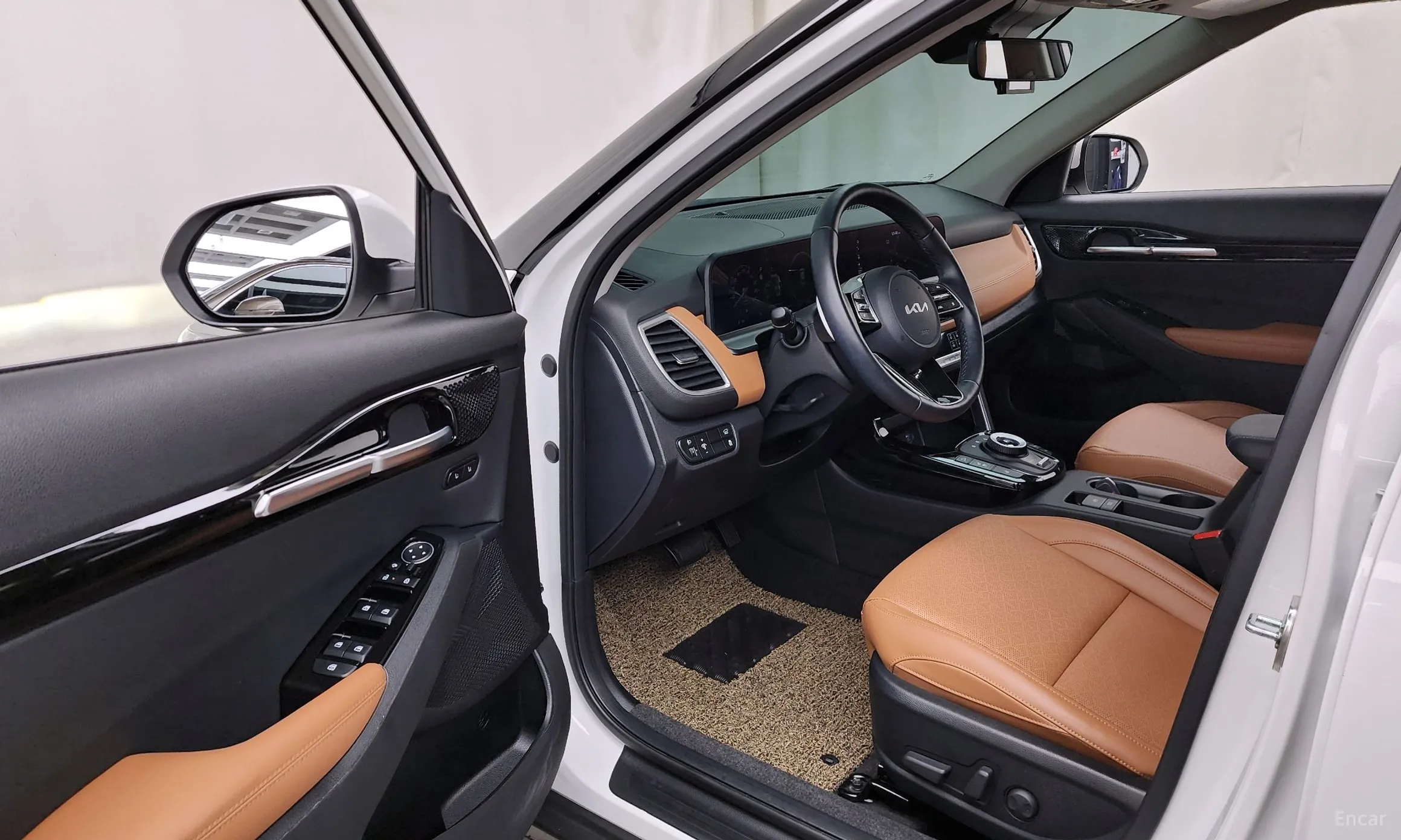 Kia Seltos превью 10