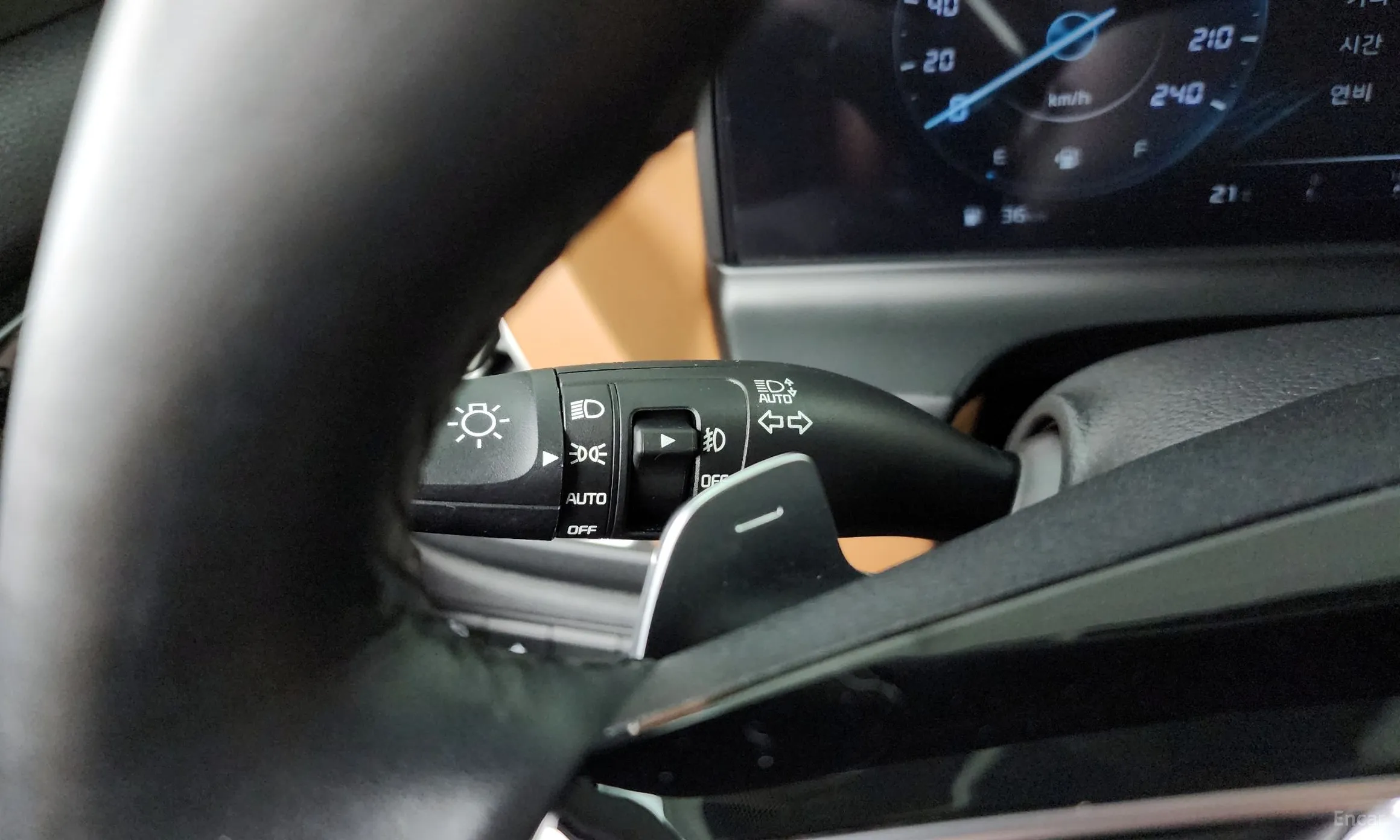 Kia Seltos превью 18