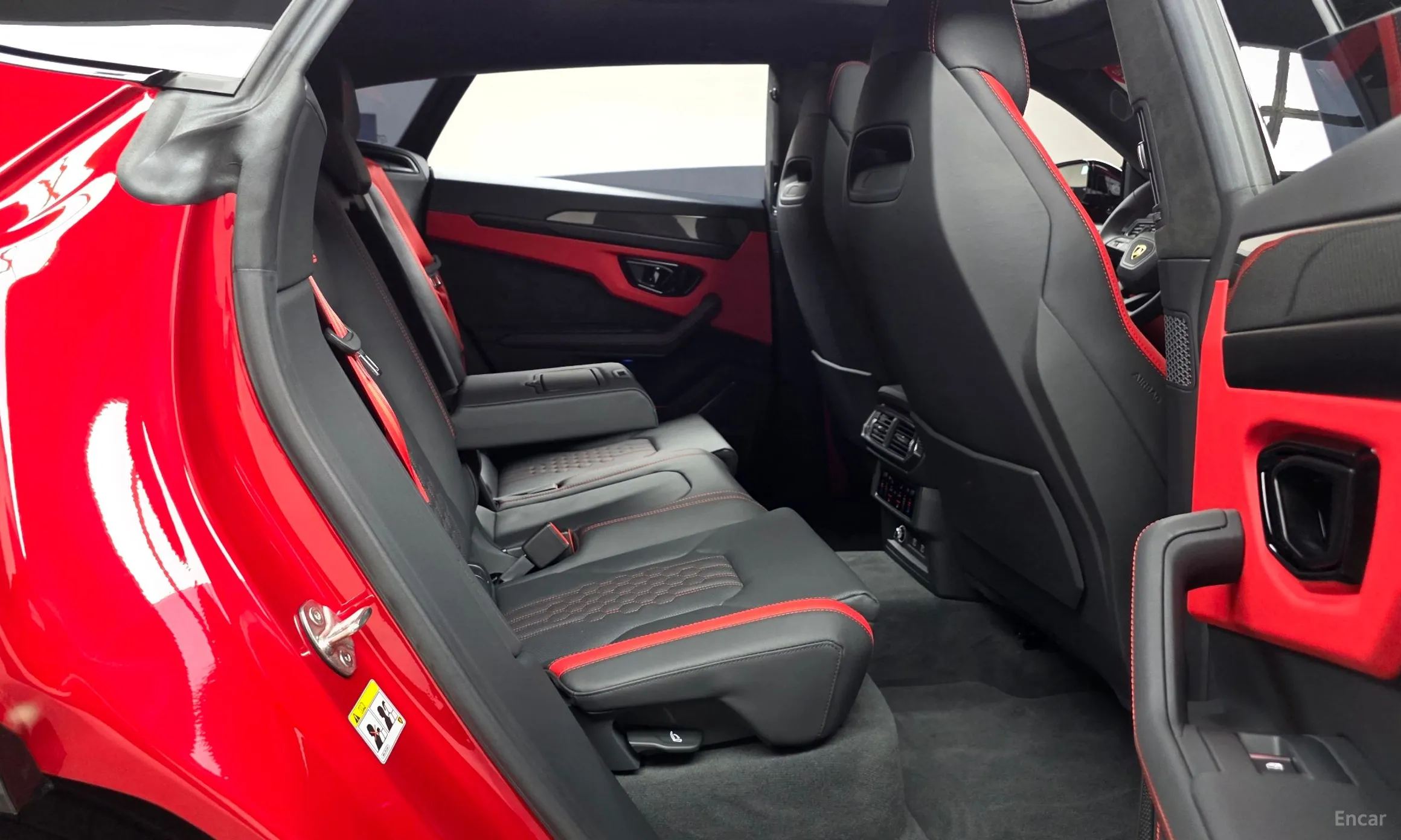 Lamborghini Urus превью 11