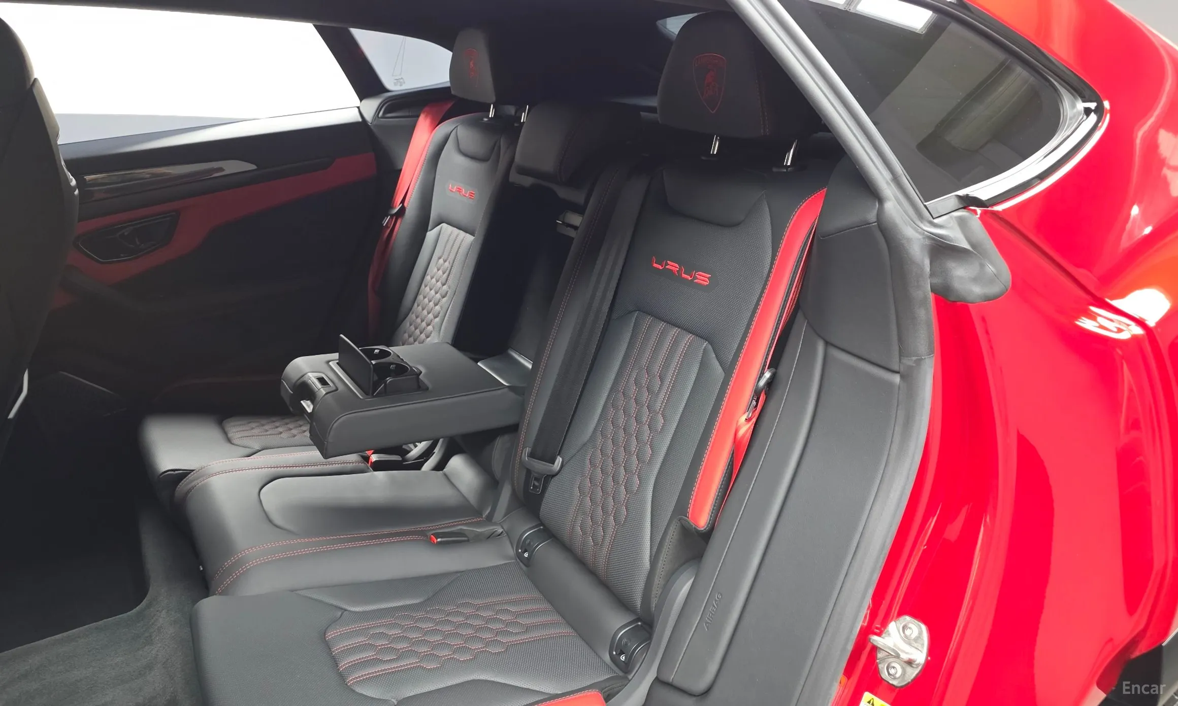 Lamborghini Urus превью 12