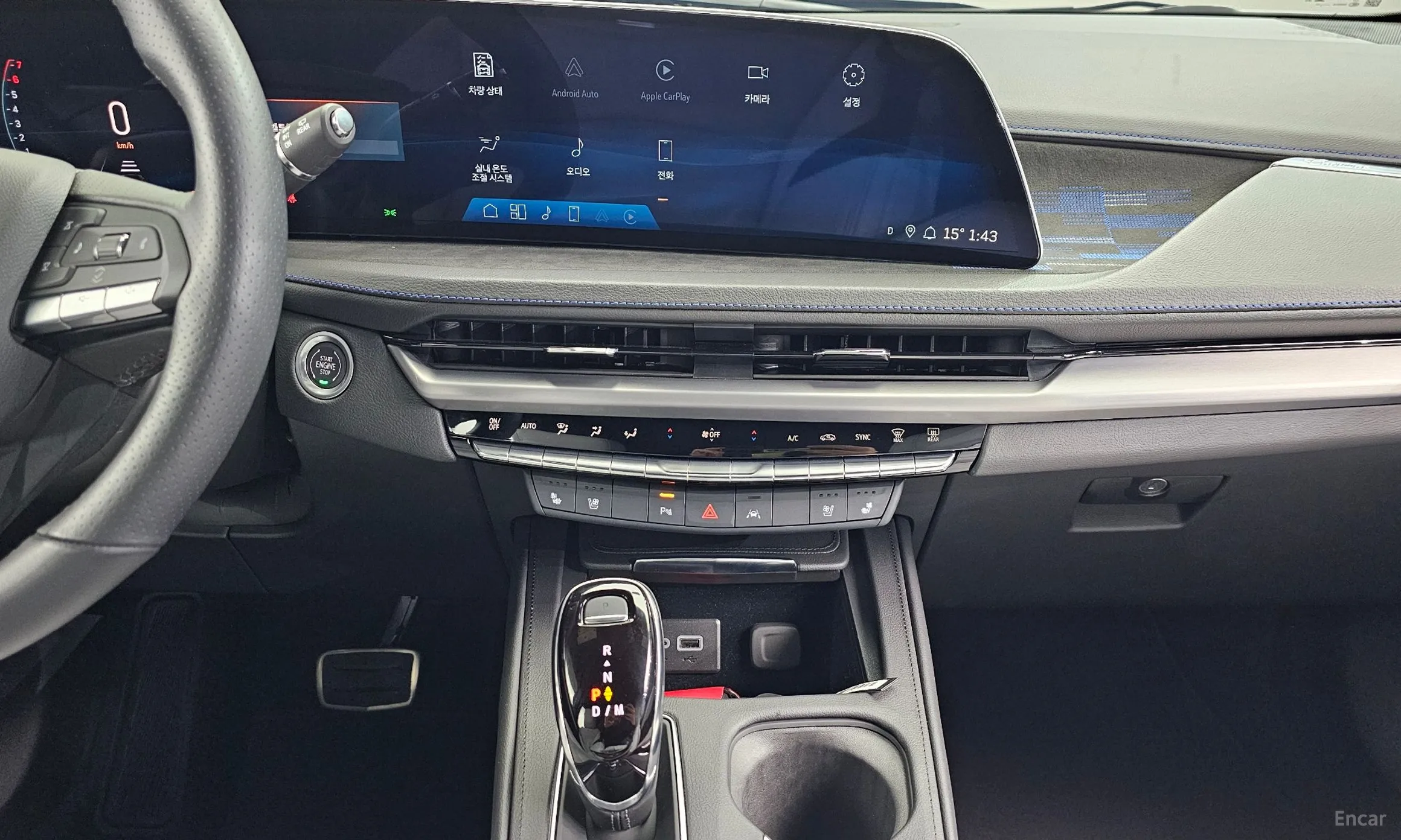 Cadillac XT4 превью 16