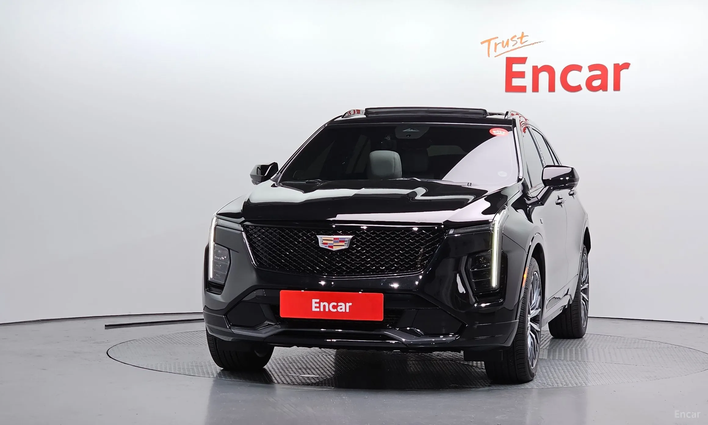 Cadillac XT4 превью 3