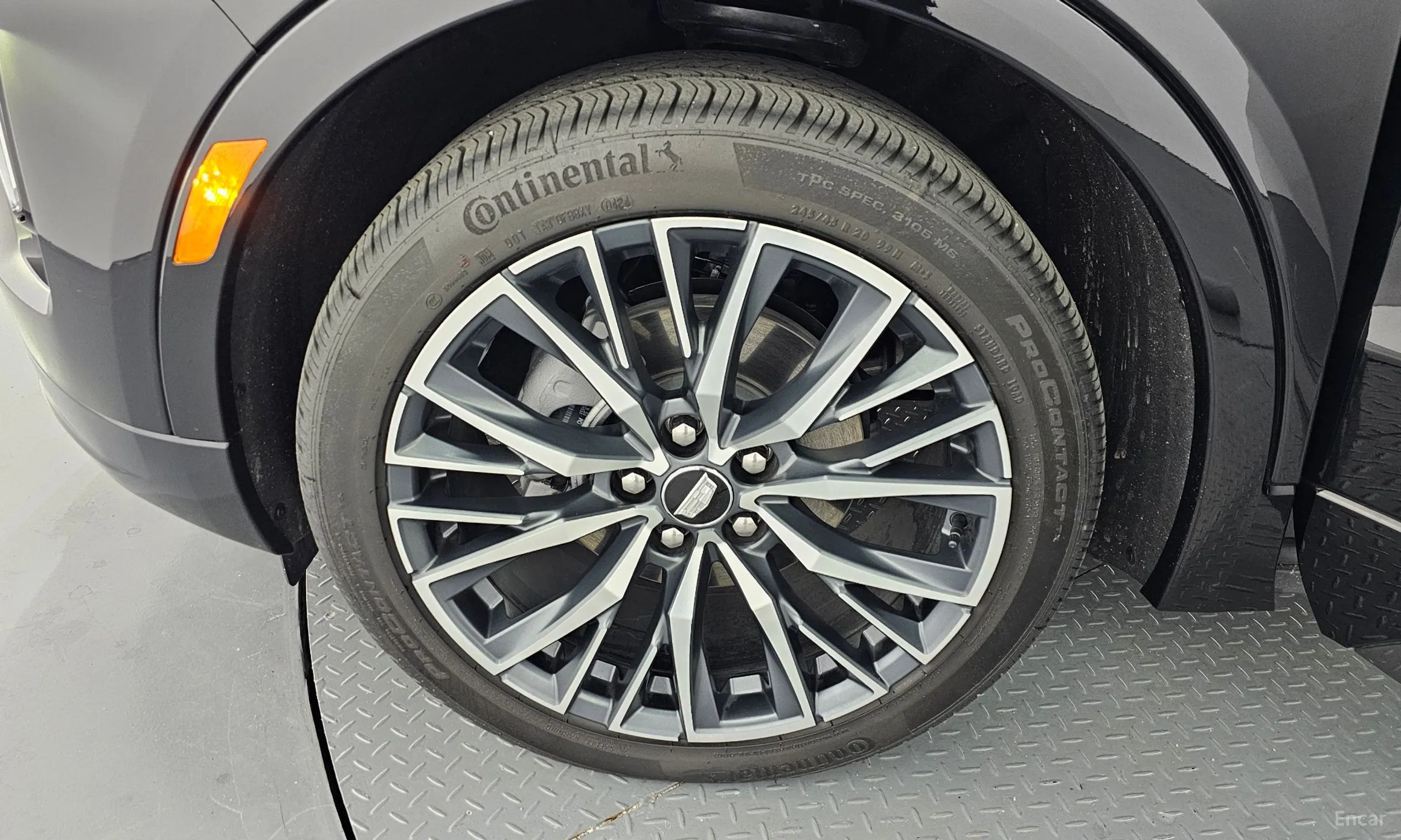Cadillac XT4 превью 5