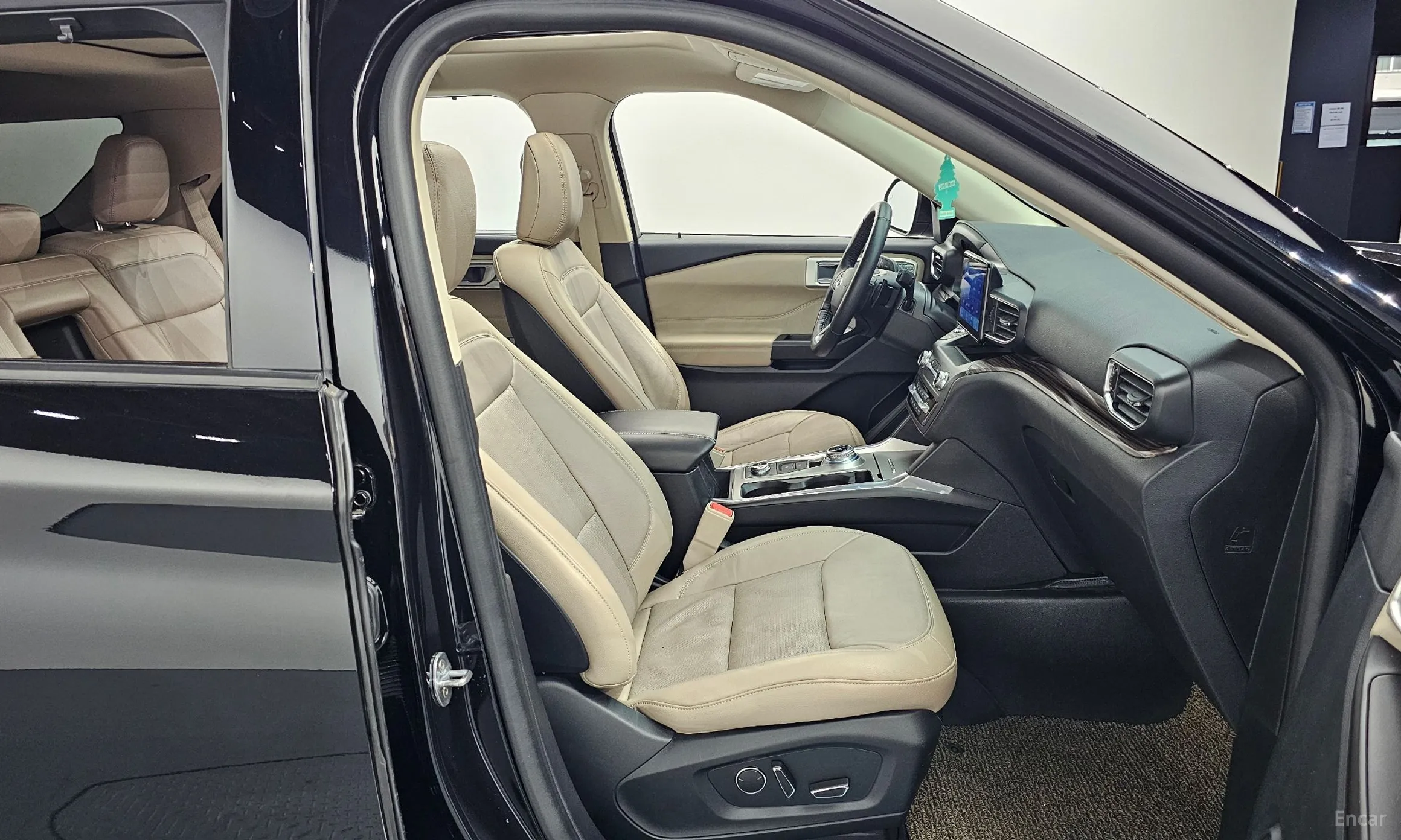 Ford Explorer 6th Generation превью 11