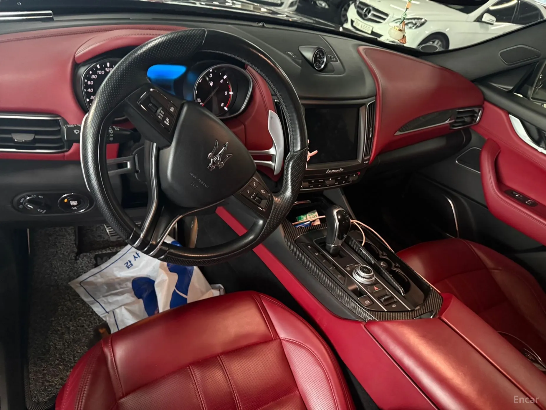 Maserati Levante превью 7