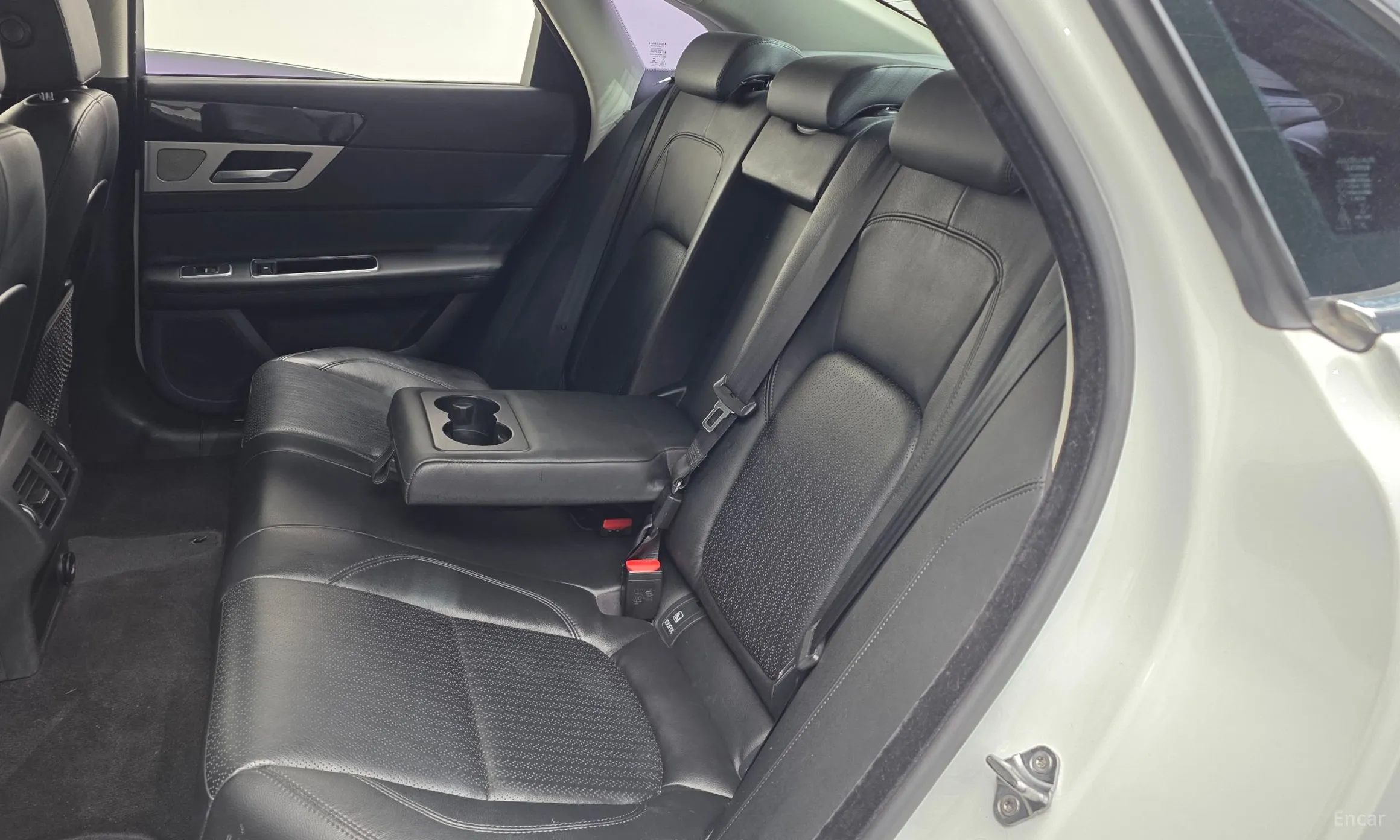Jaguar XF (x260) превью 12