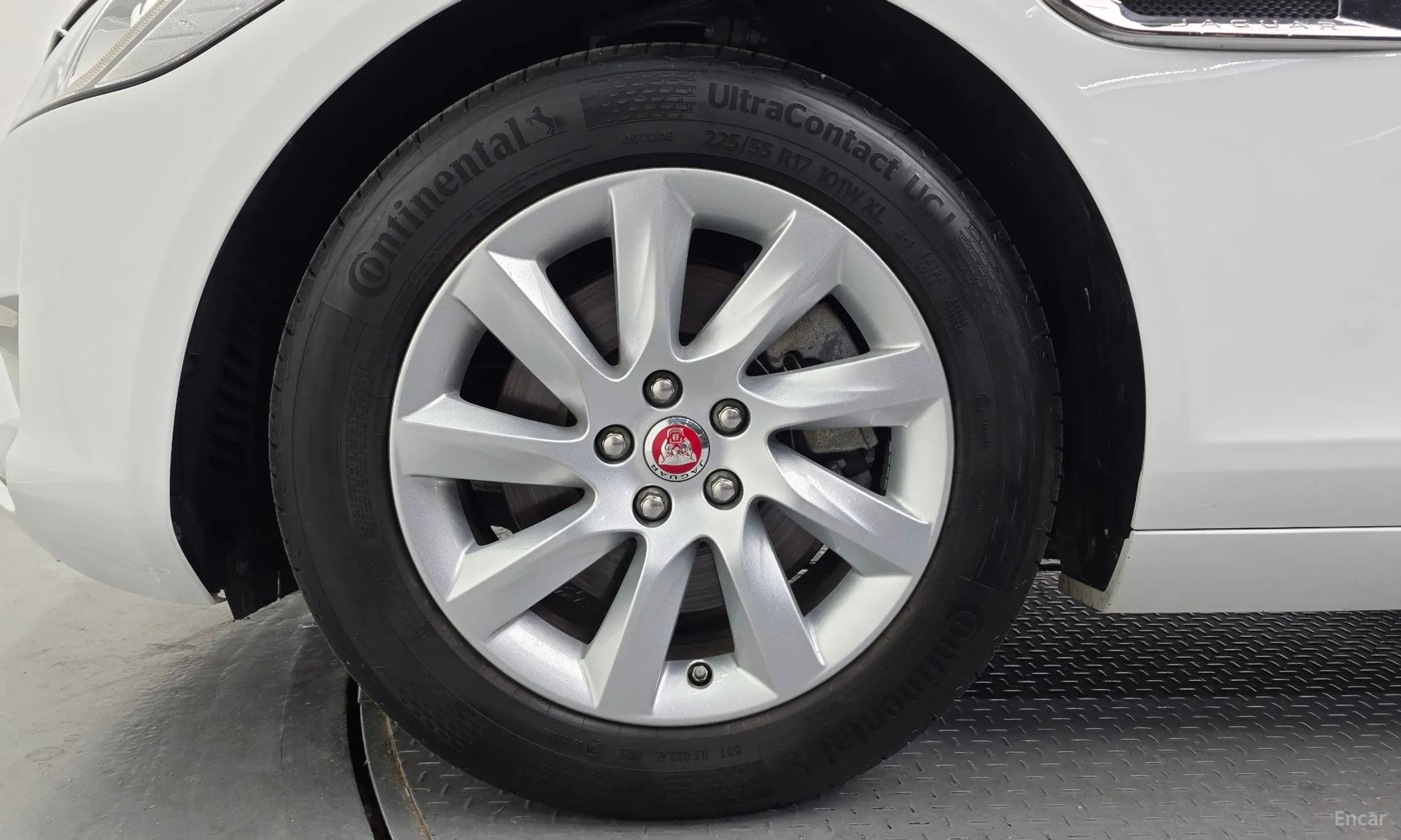 Jaguar XF (x260) превью 5