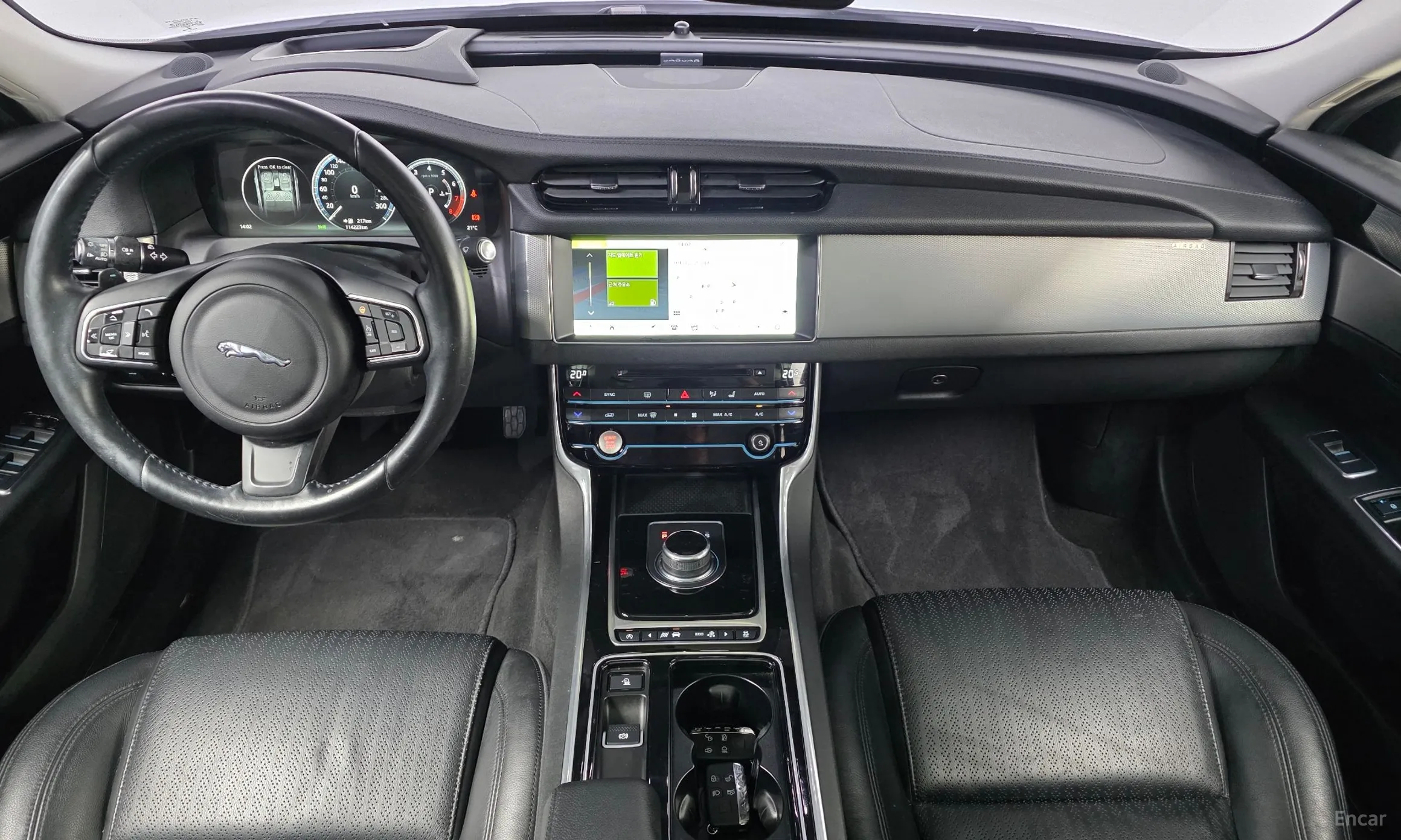 Jaguar XF (x260) превью 7