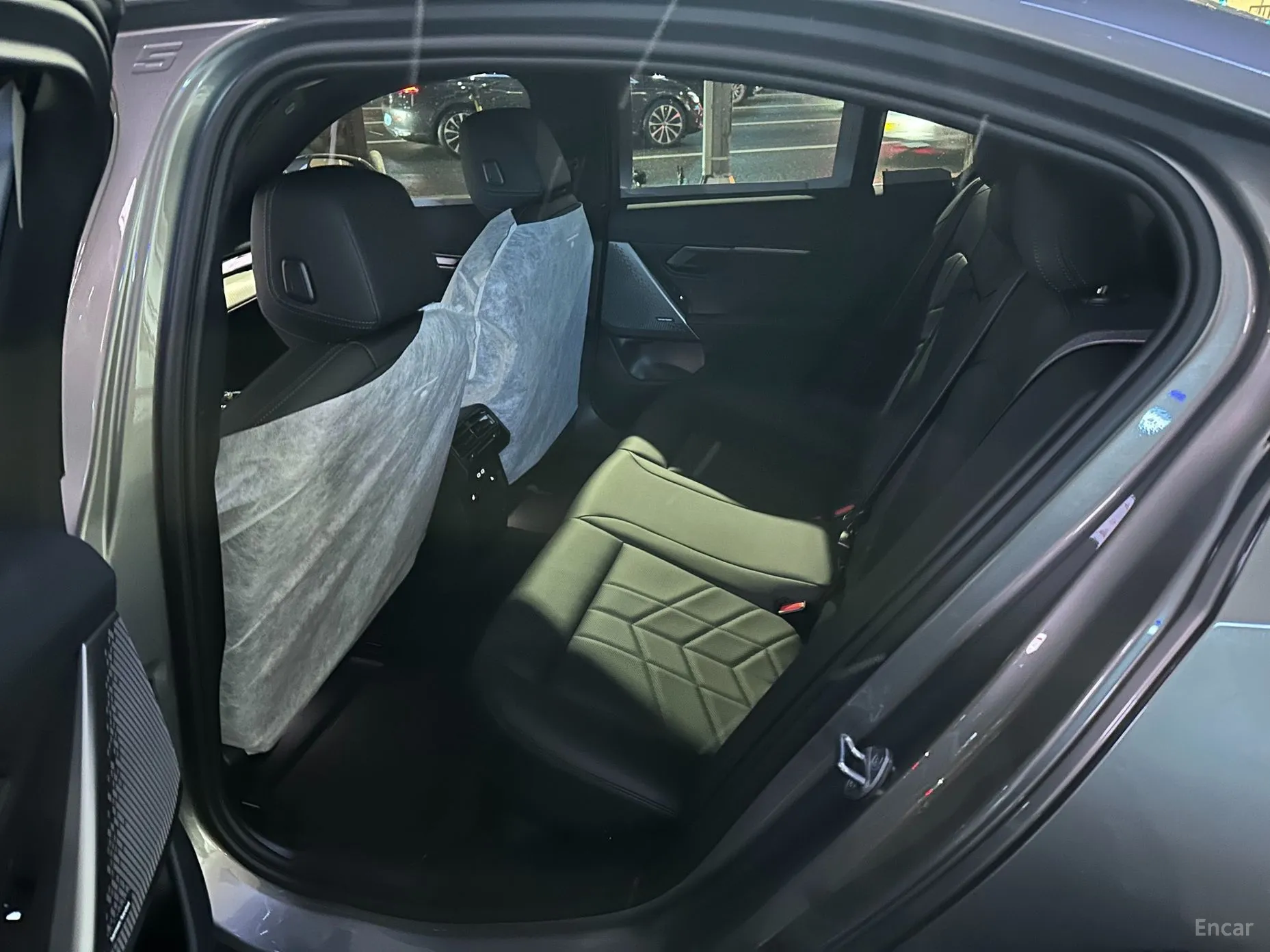 BMW 5 Series (G60) превью 6