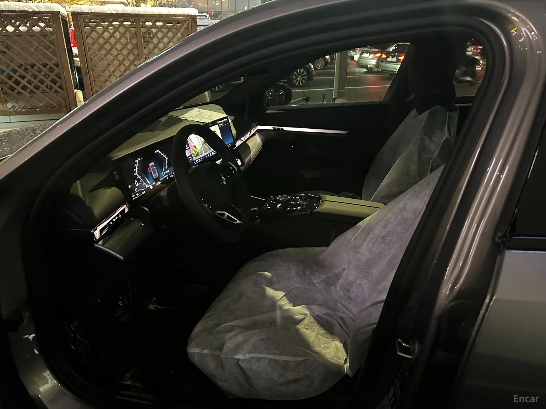 BMW 5 Series (G60) превью 5