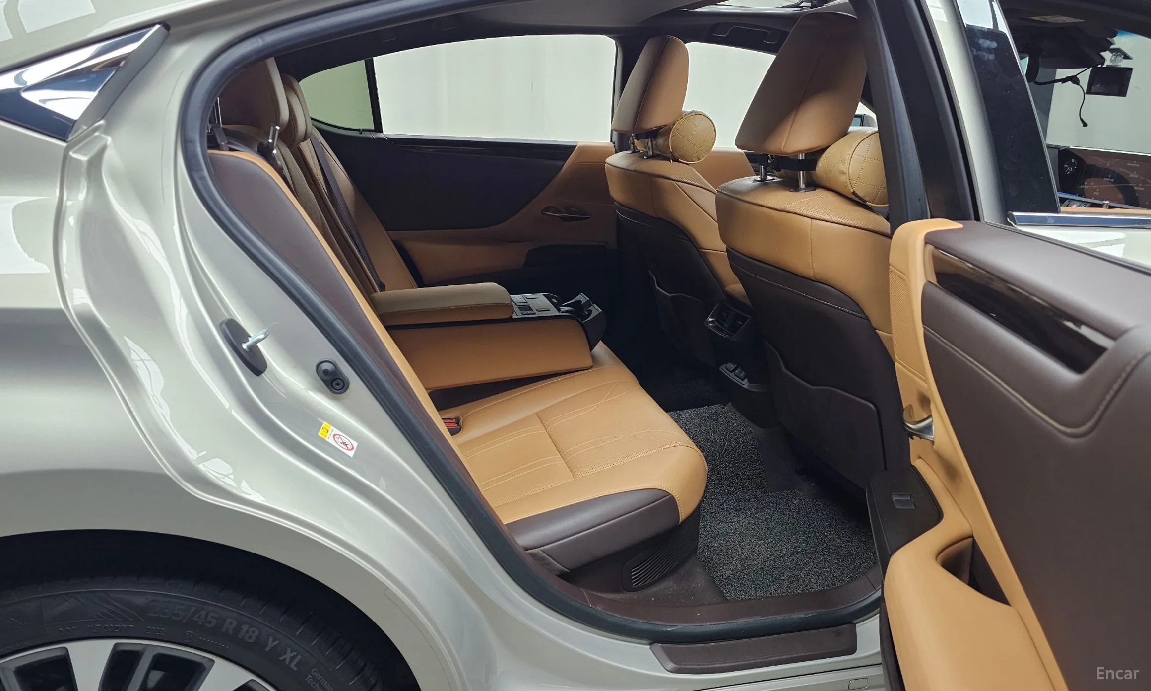 Lexus ES300h 7th Generation превью 12