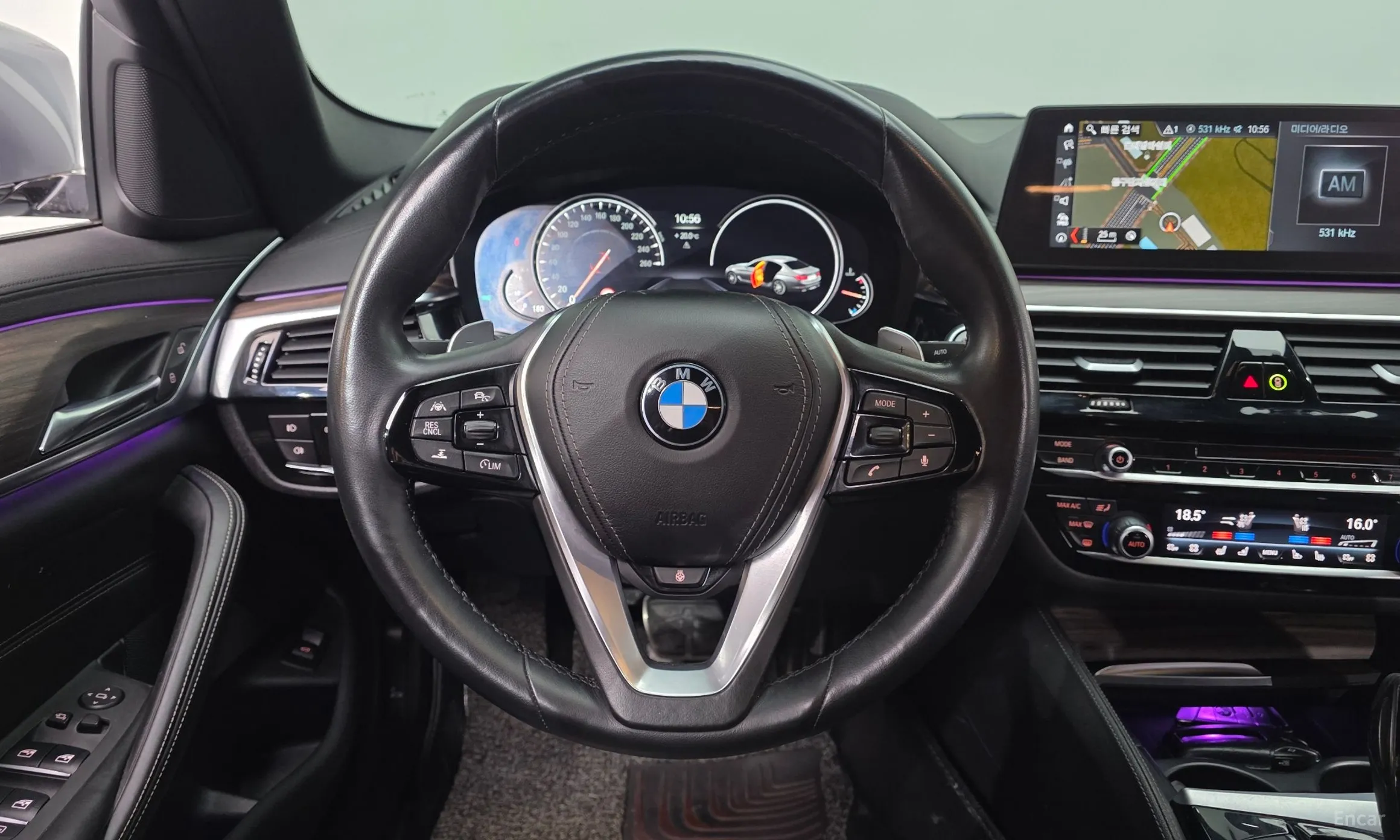 BMW 5 Series (G30) превью 13