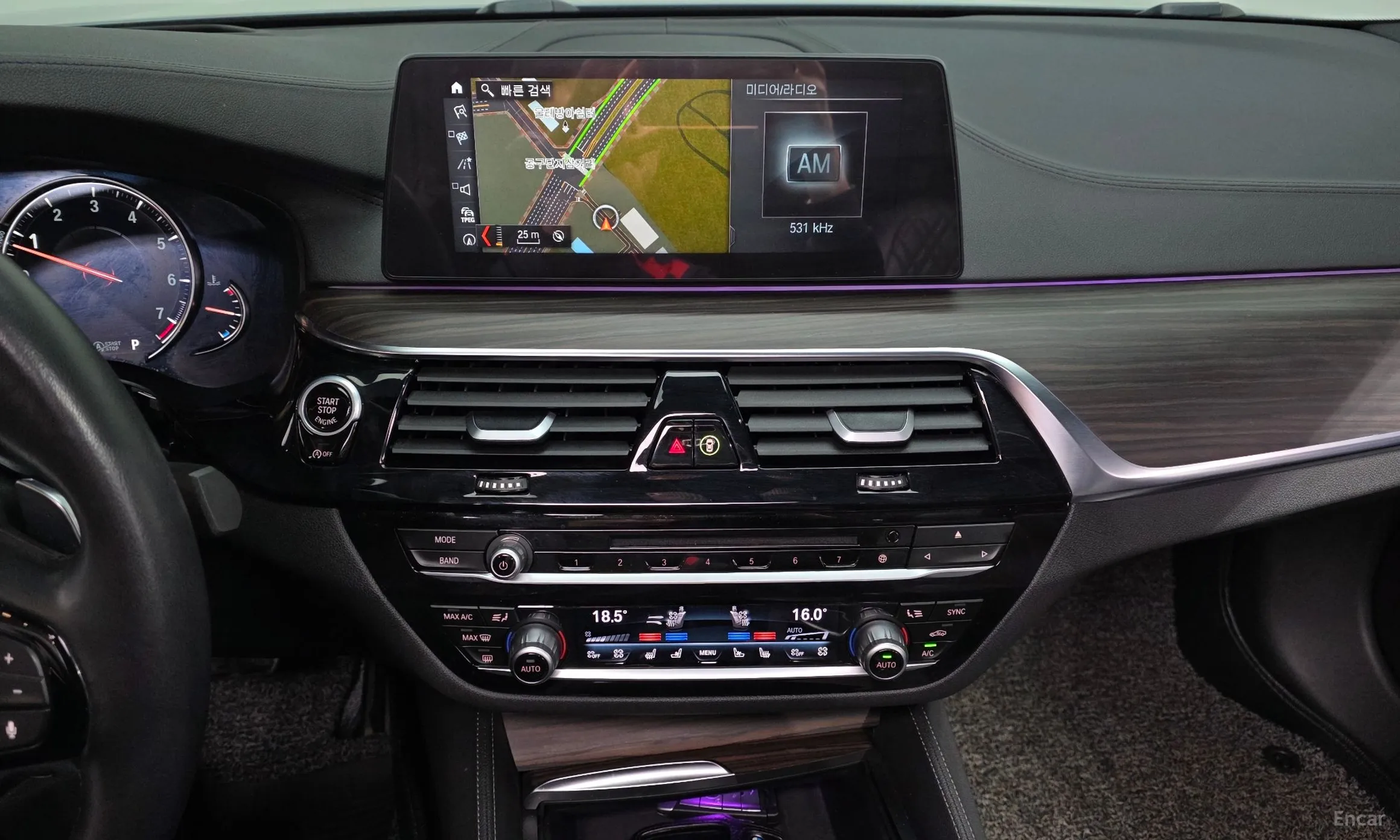 BMW 5 Series (G30) превью 14