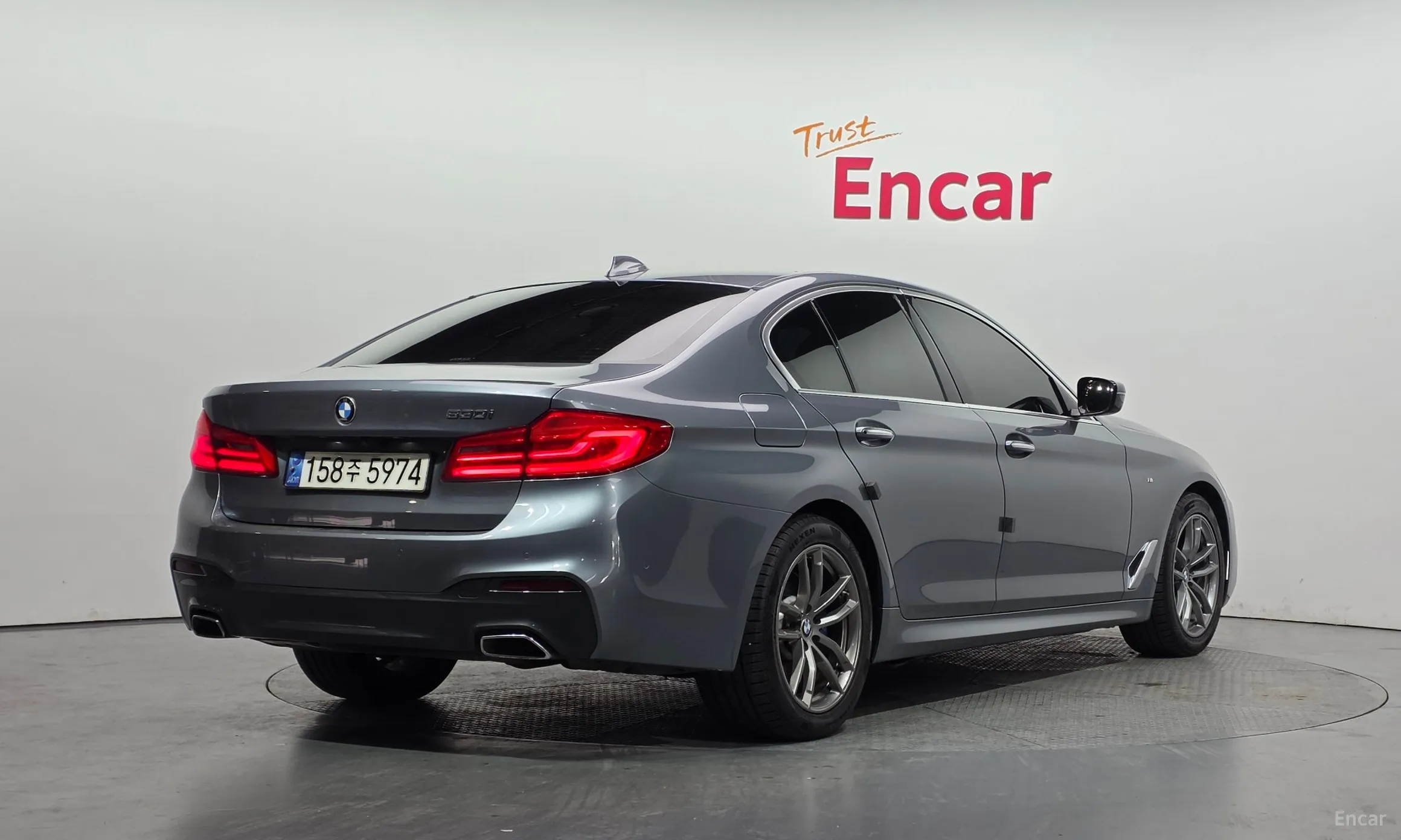 BMW 5 Series (G30) превью 2