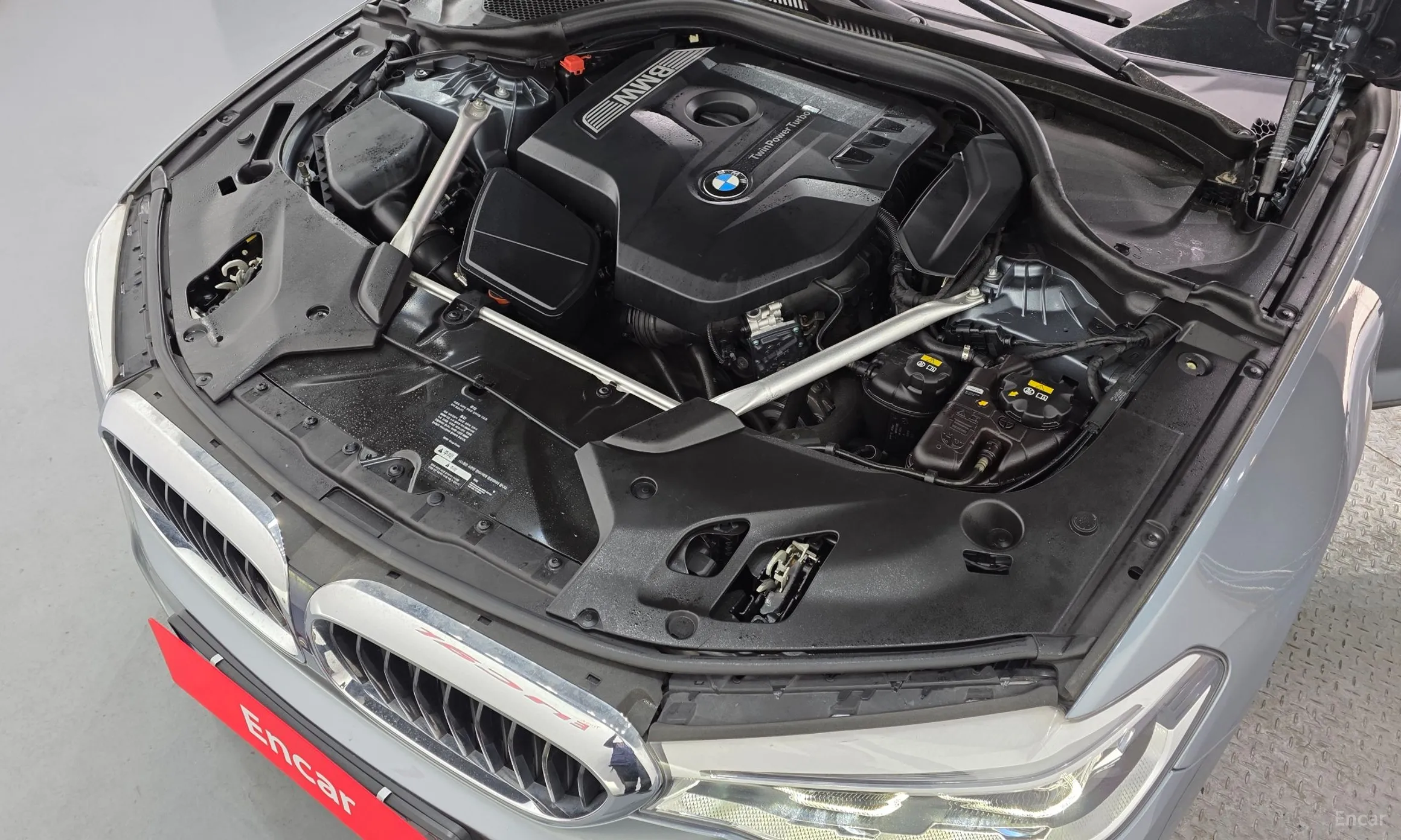 BMW 5 Series (G30) превью 6