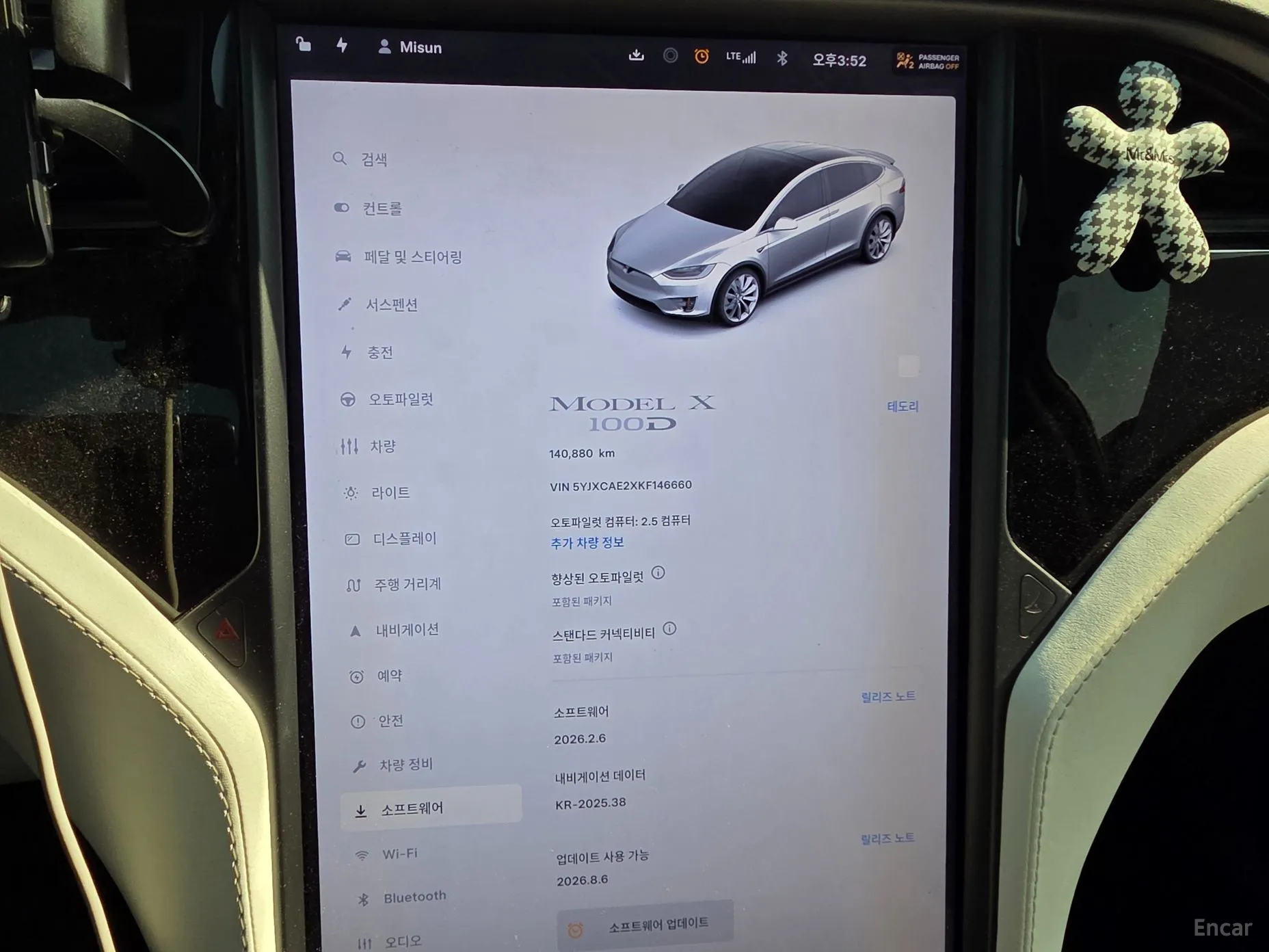Tesla Model X превью 10