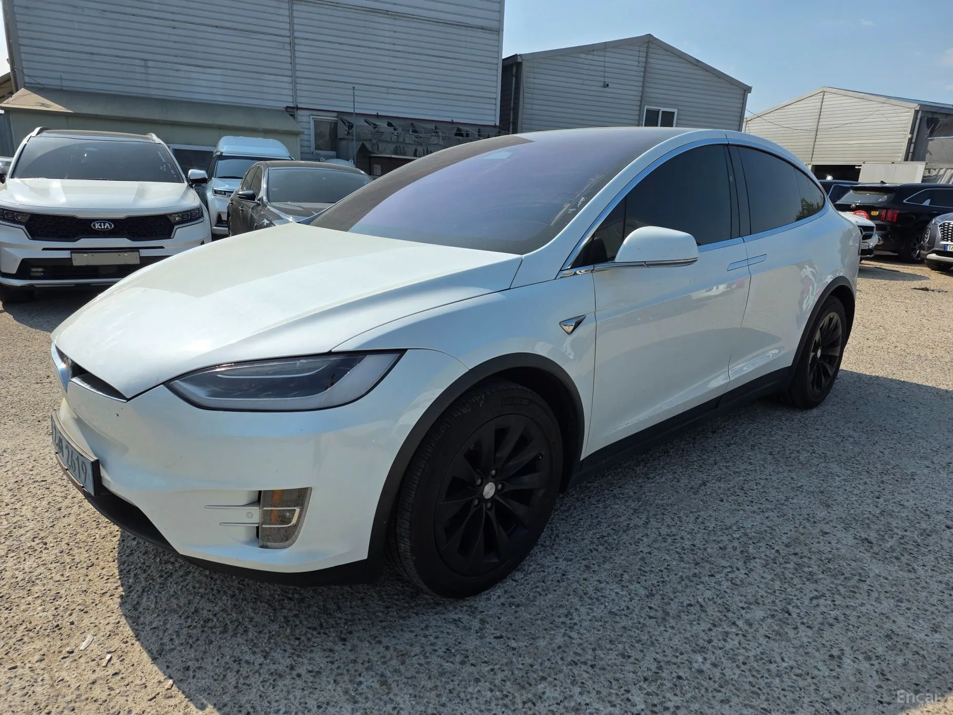 Tesla Model X превью 3