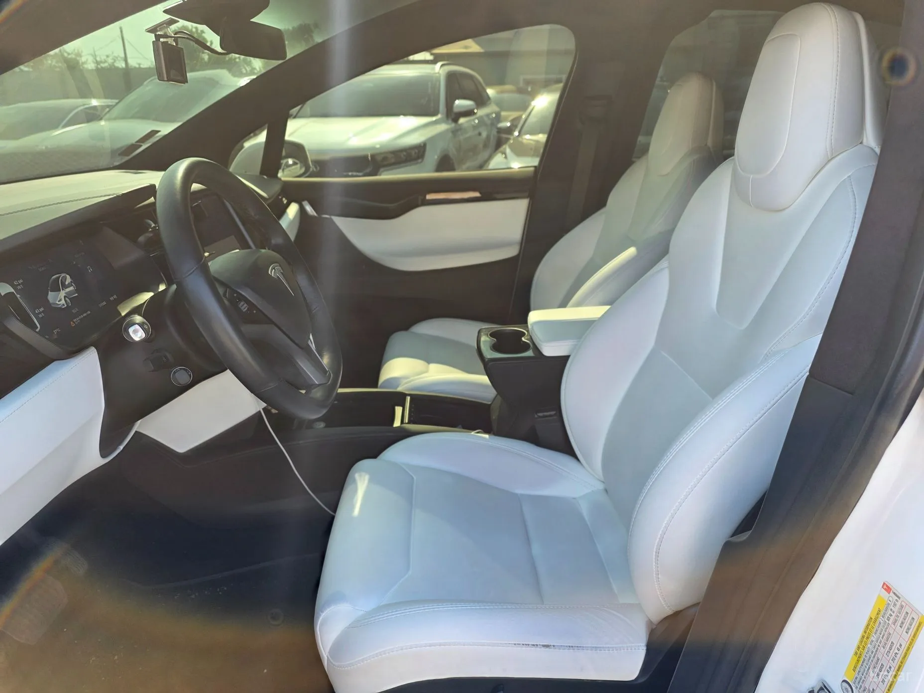 Tesla Model X превью 5