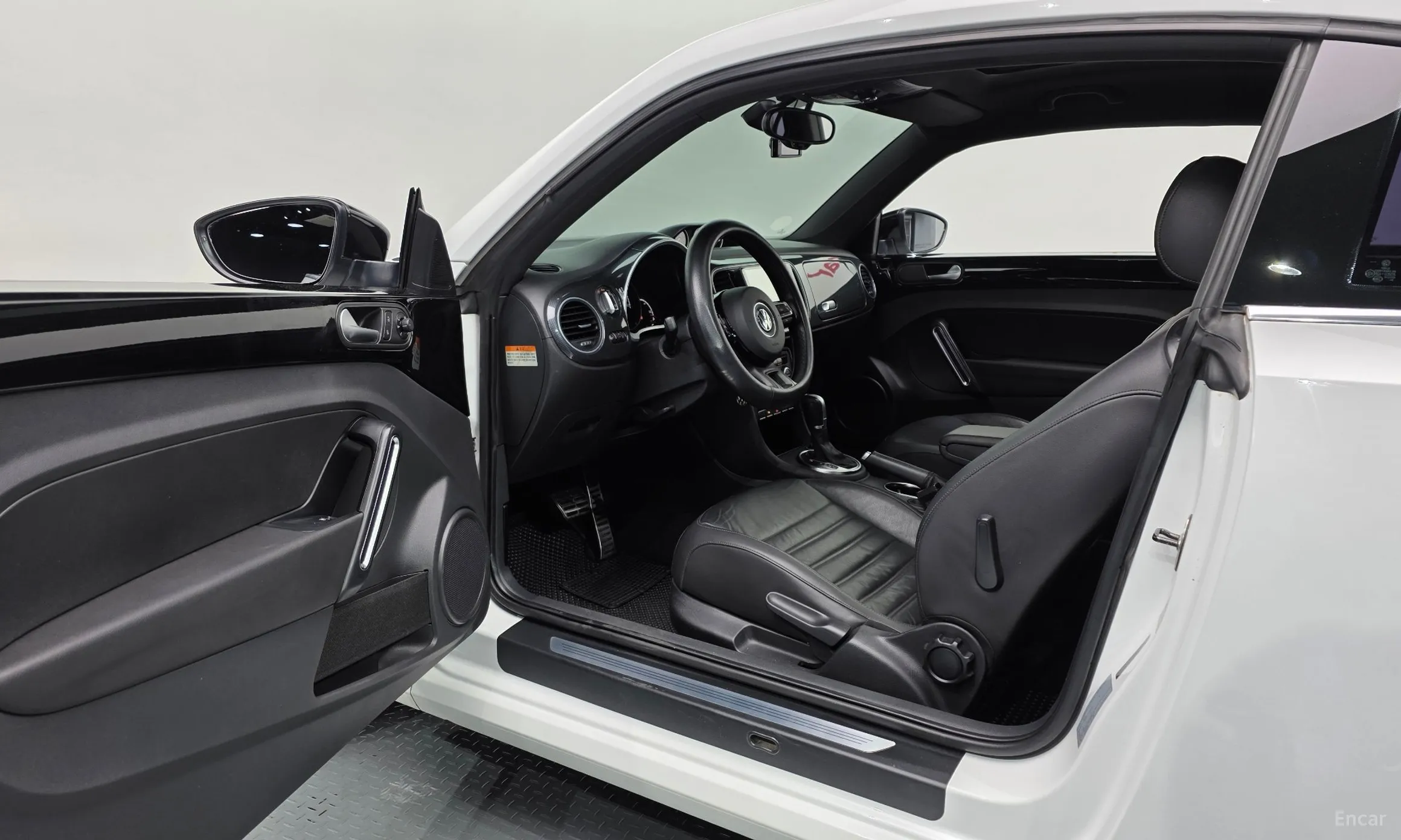 Volkswagen The Beetle превью 10