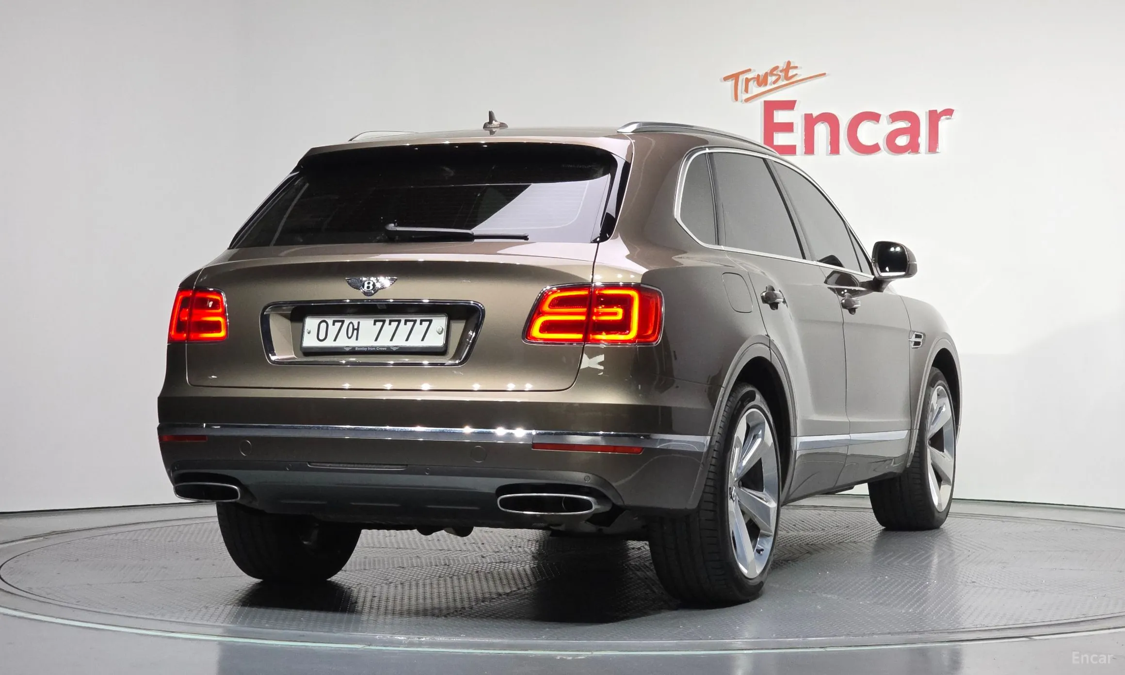 Bentley Bentayga превью 2