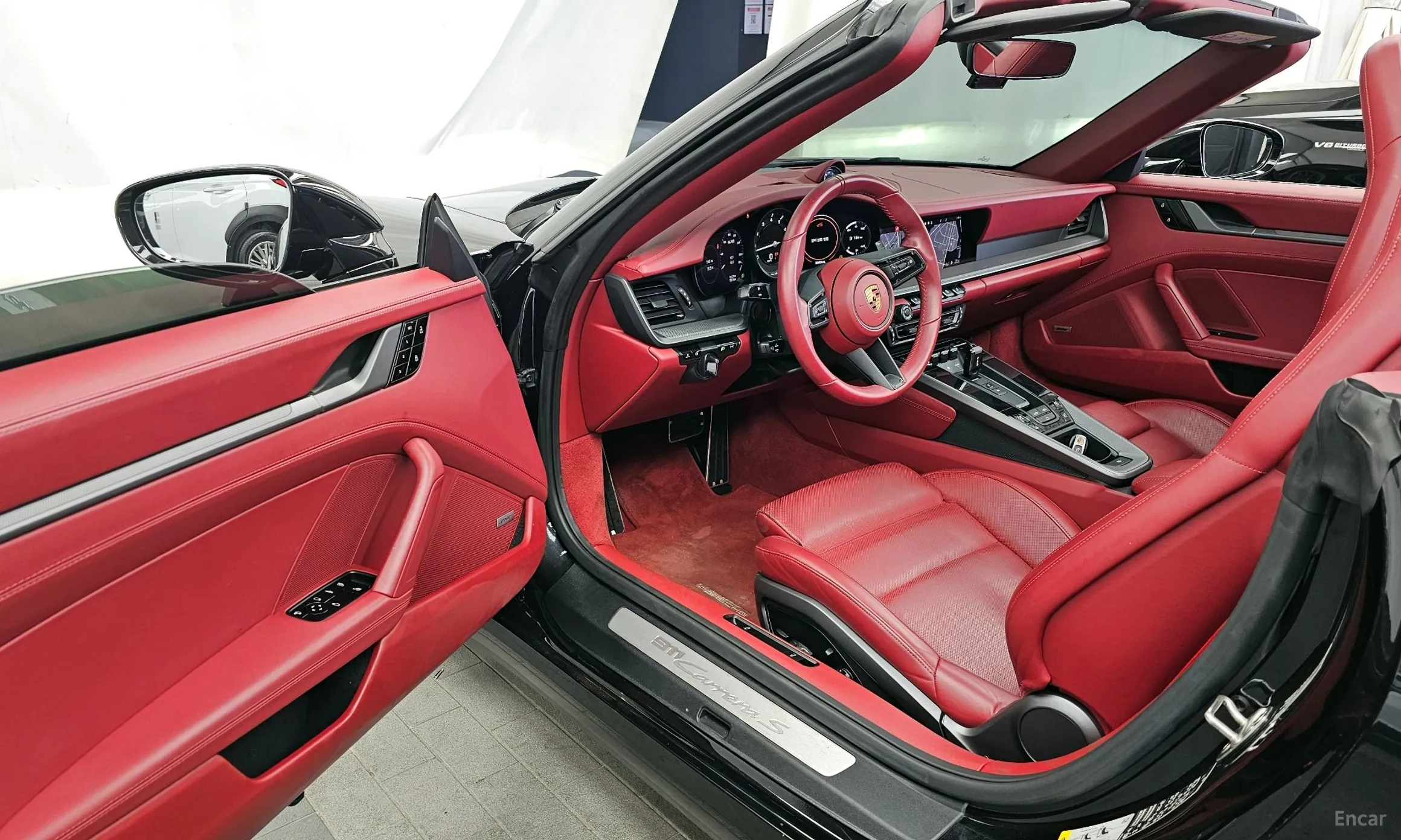Porsche 911 (992) превью 10