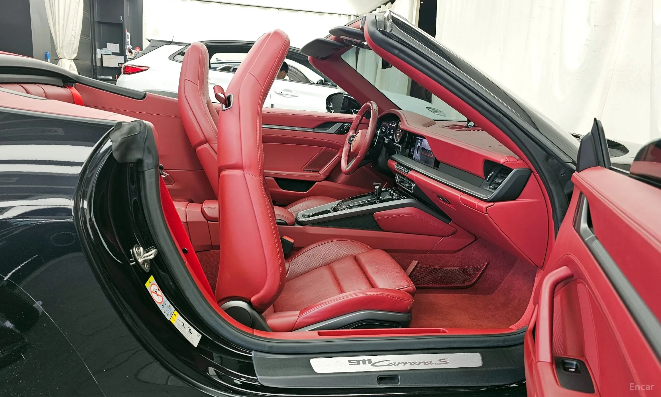 Porsche 911 (992) превью 11