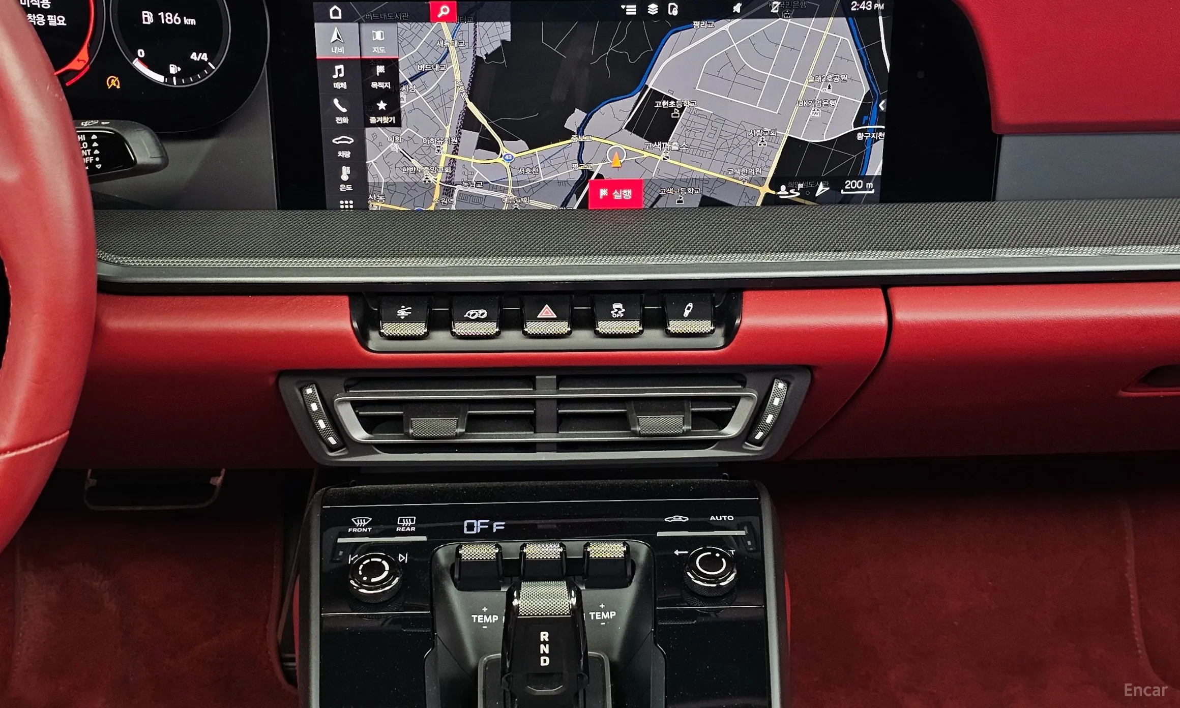 Porsche 911 (992) превью 14