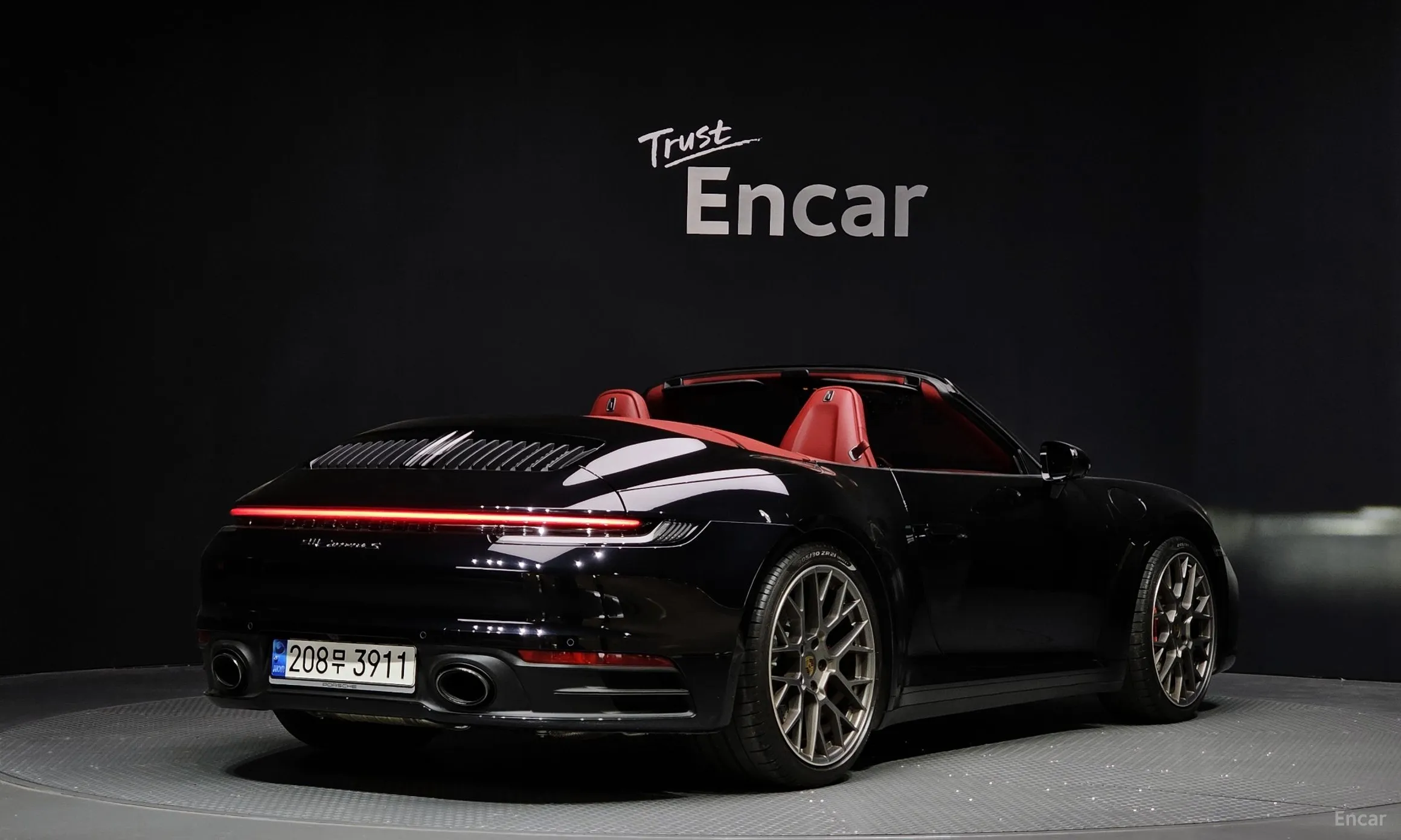 Porsche 911 (992)