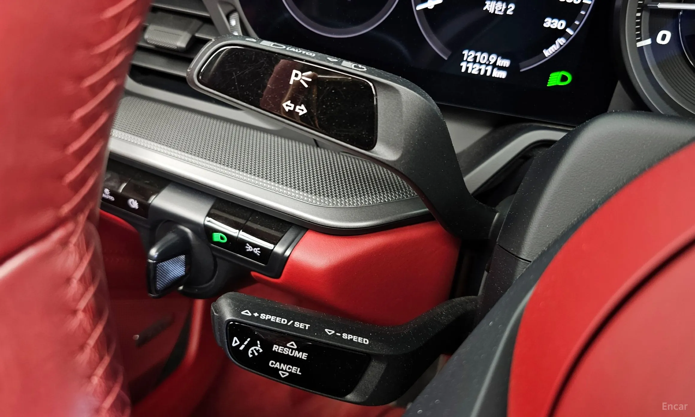 Porsche 911 (992) превью 19