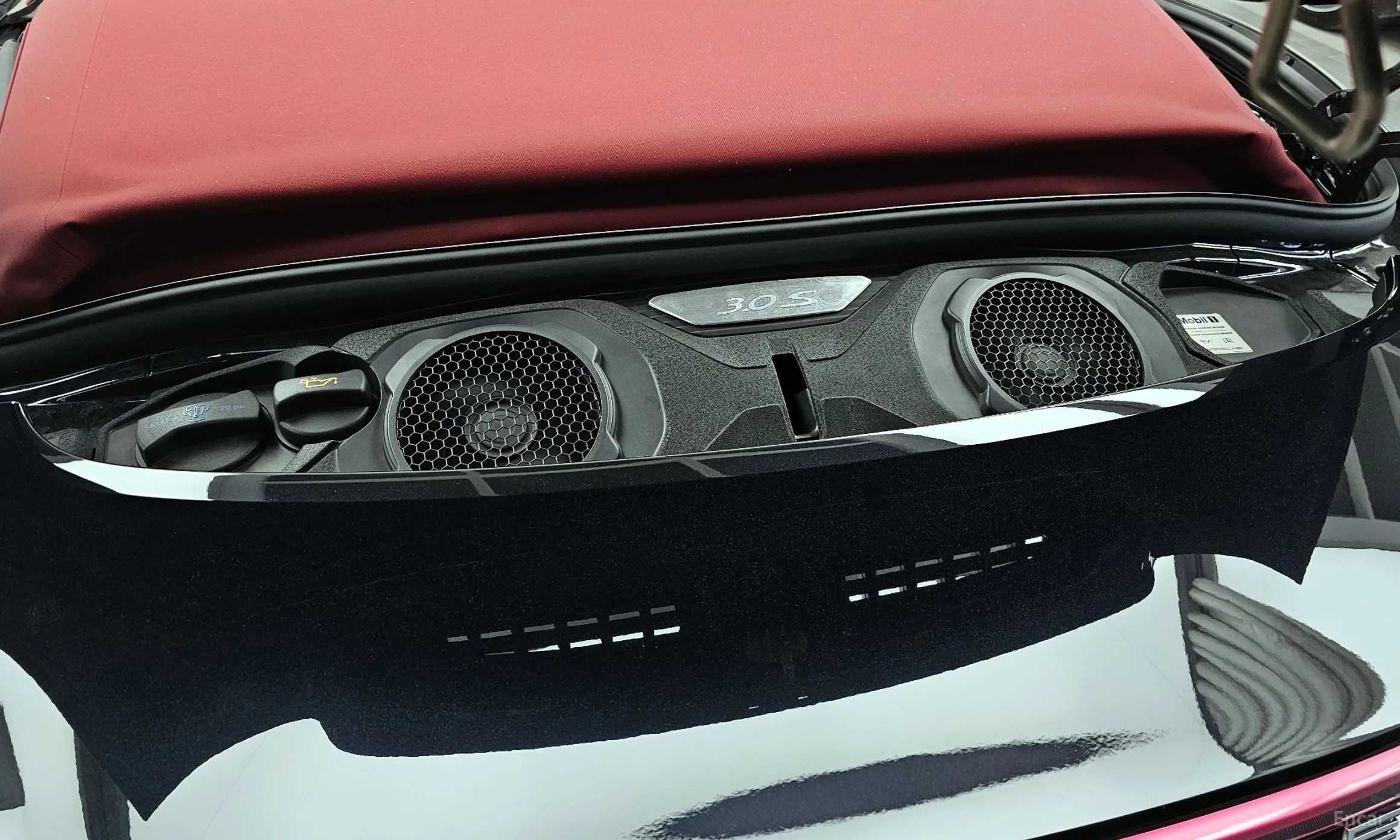 Porsche 911 (992) превью 6