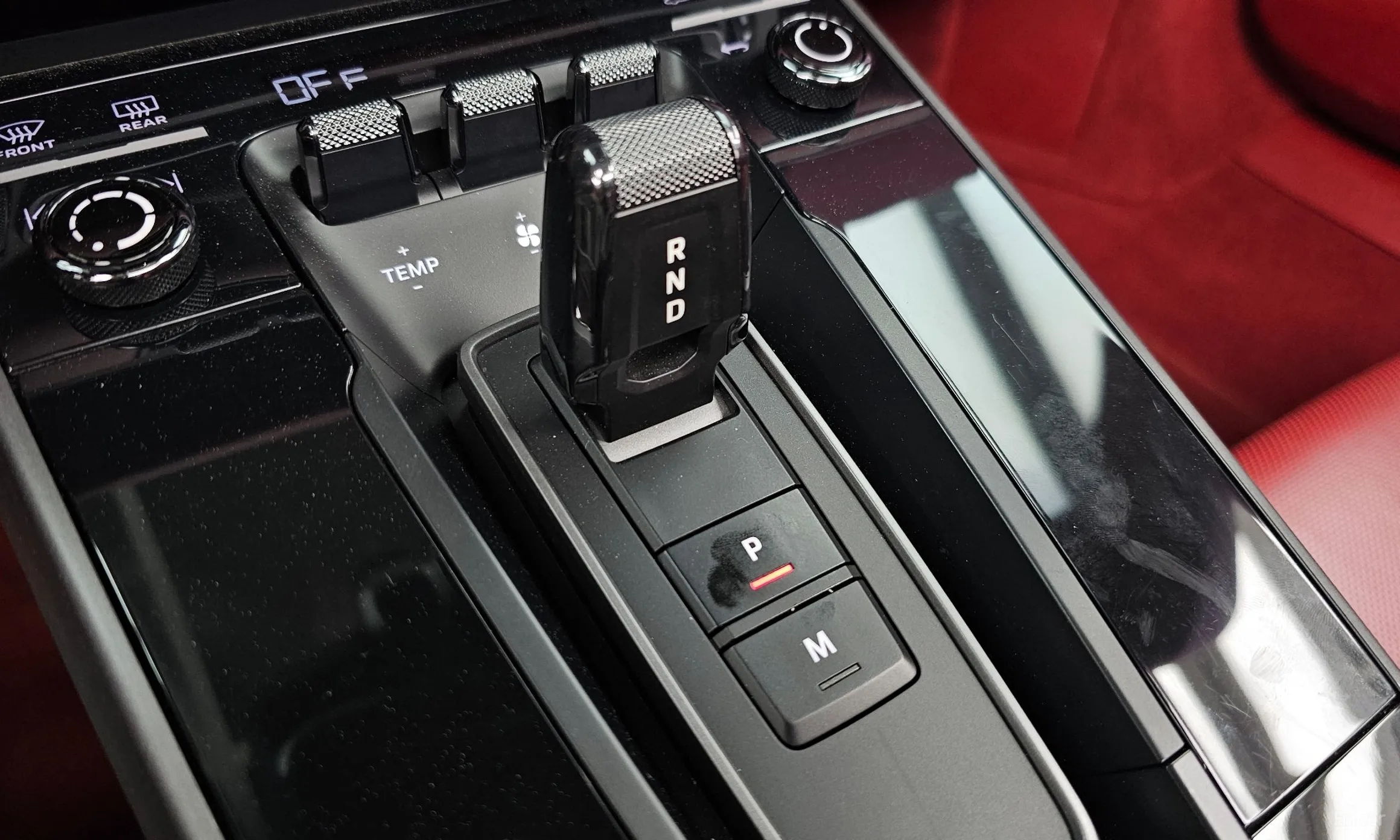 Porsche 911 (992) превью 9