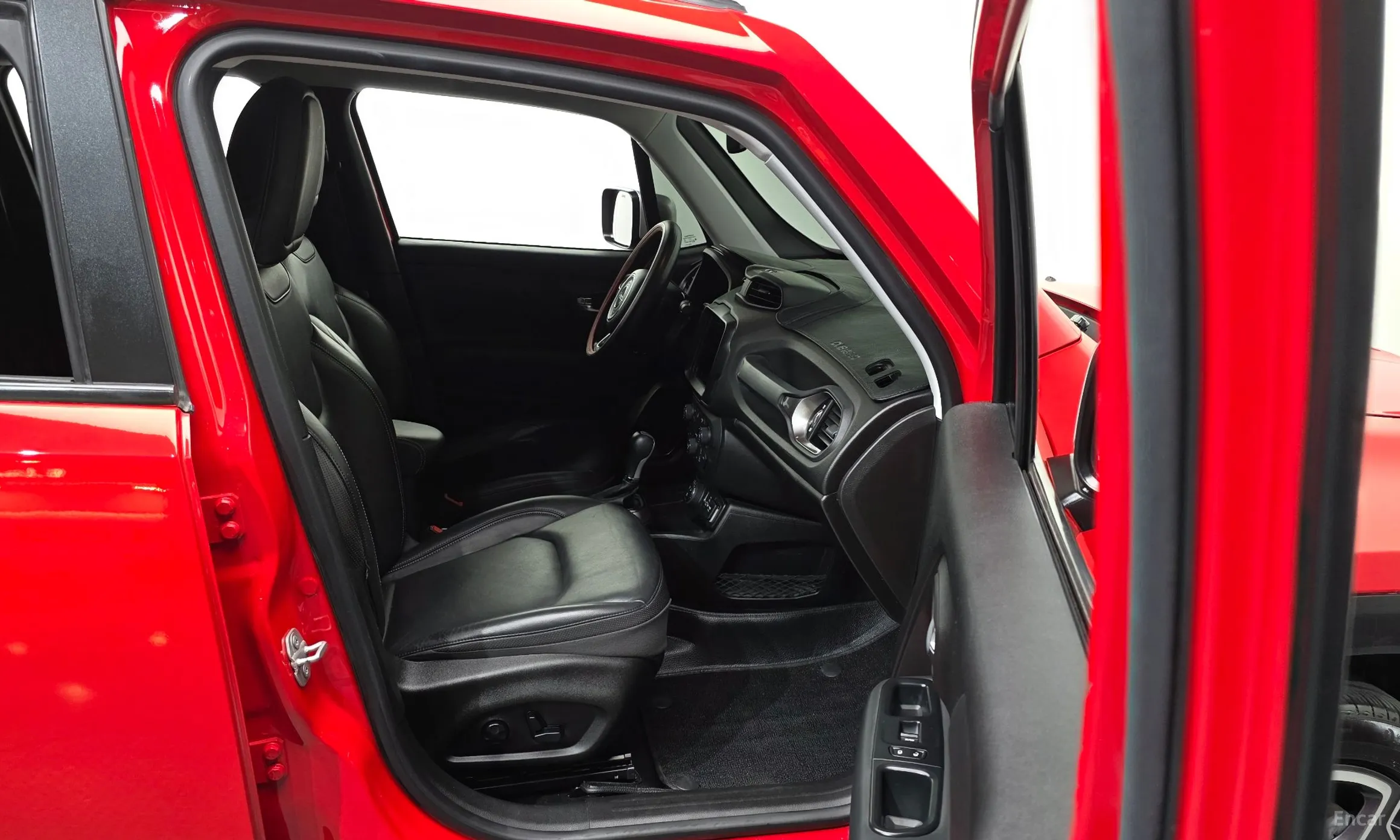 Jeep Renegade превью 11