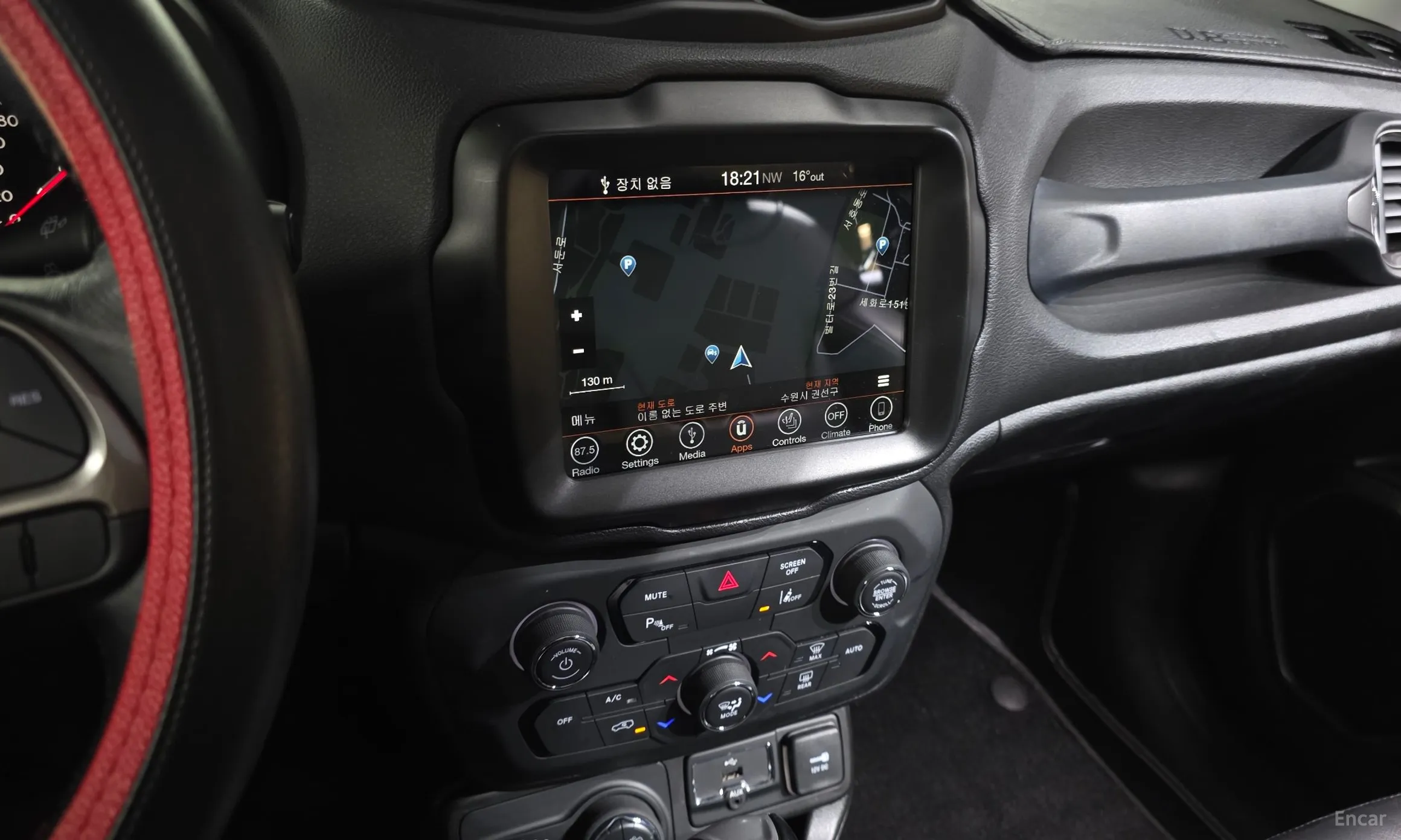 Jeep Renegade превью 14