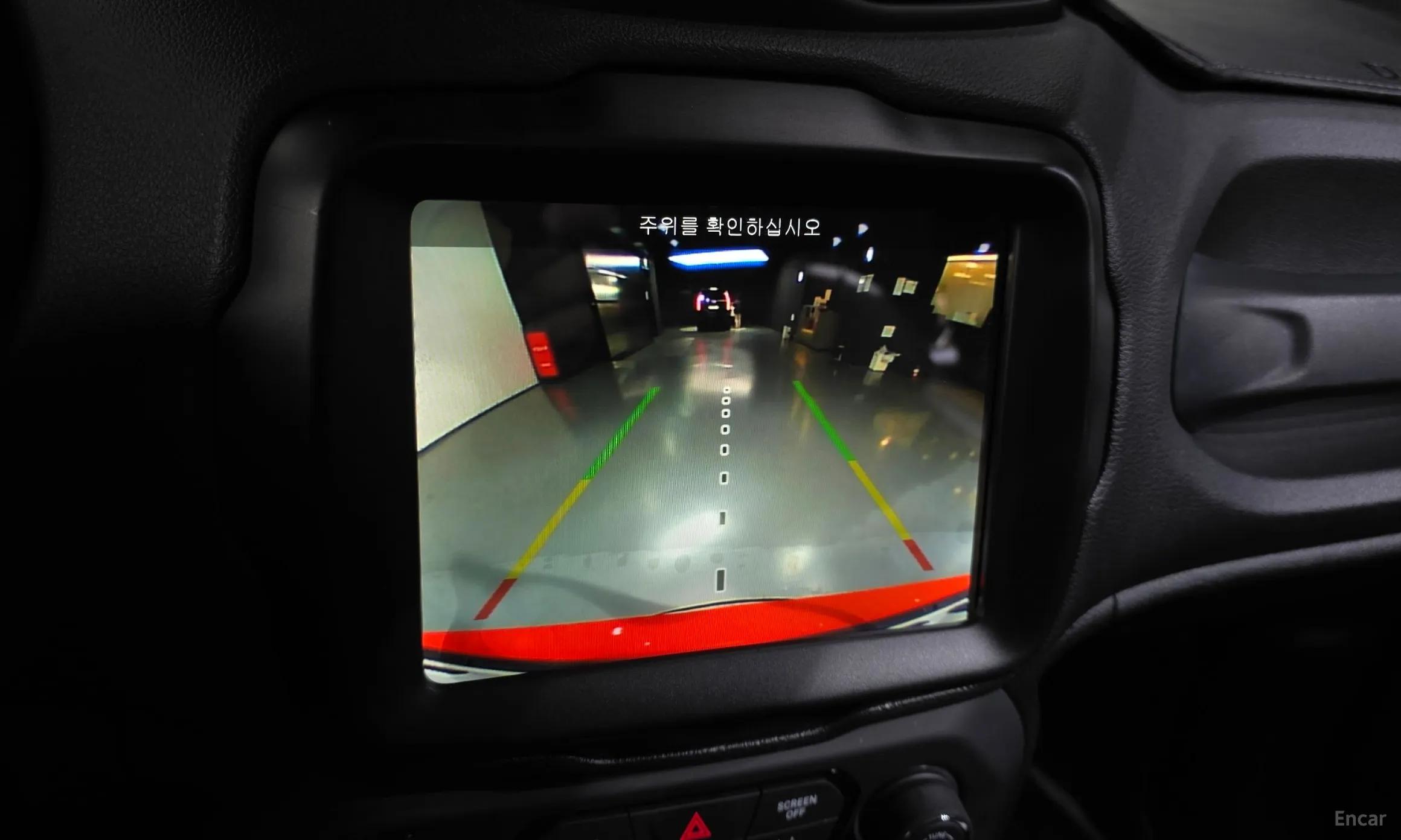 Jeep Renegade превью 15