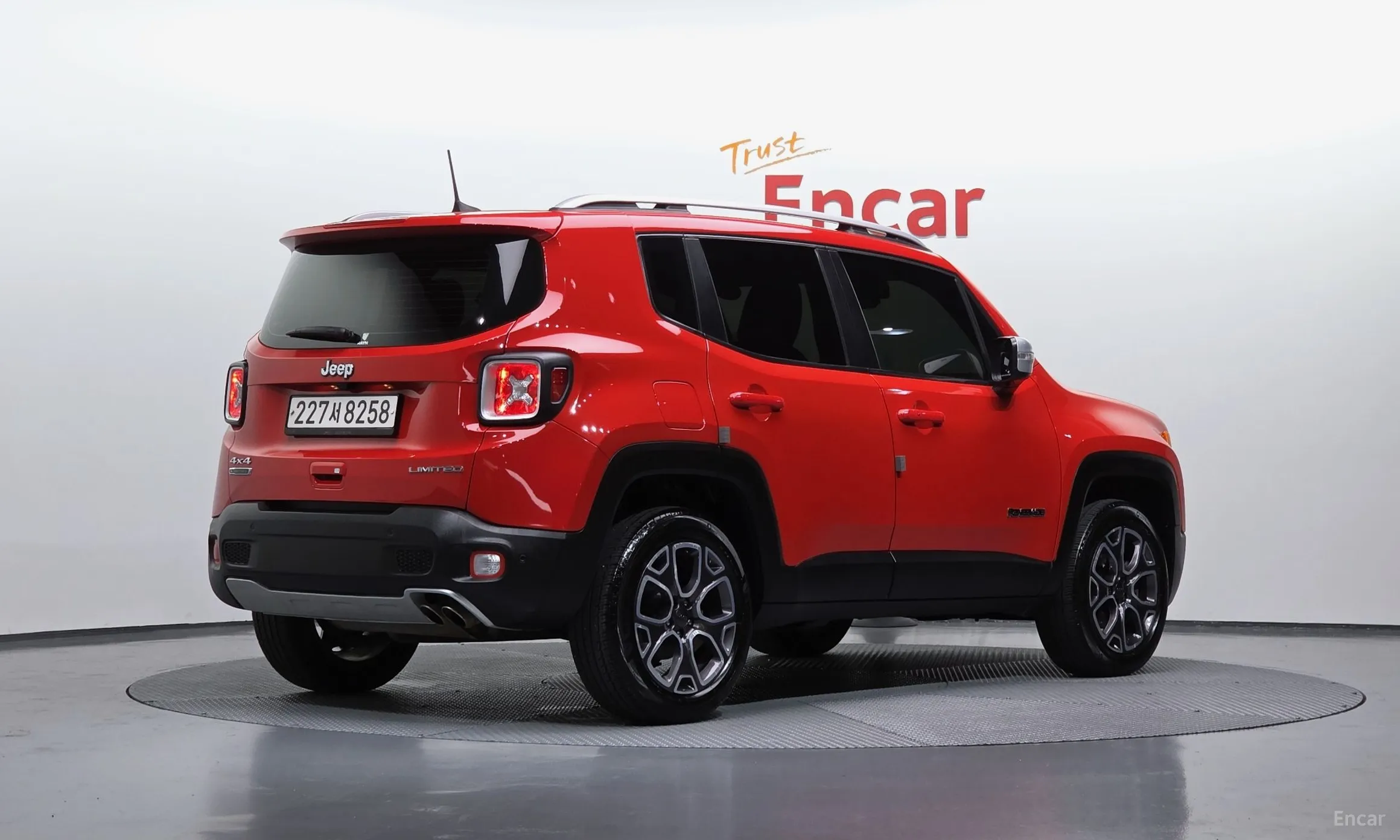 Jeep Renegade превью 2