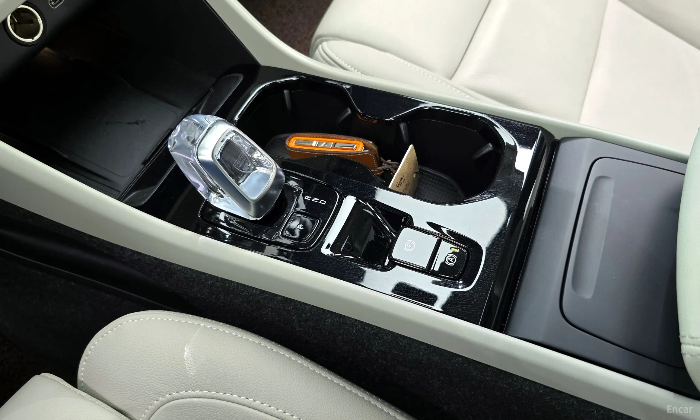 Volvo XC40 превью 9