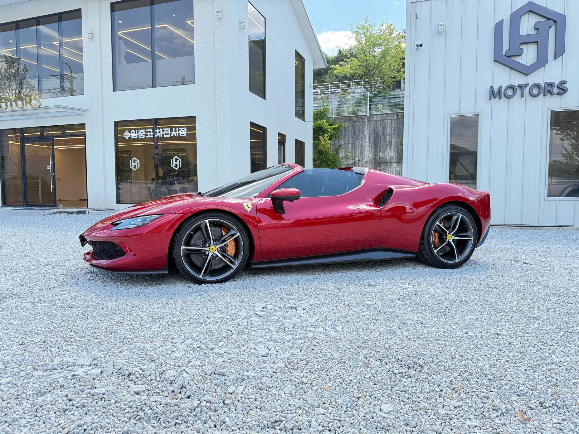 Ferrari 296 GTS превью 6