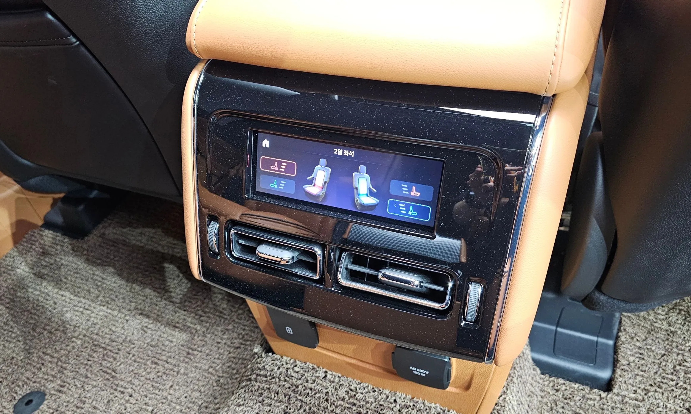 Lincoln Aviator 2nd Generation превью 18