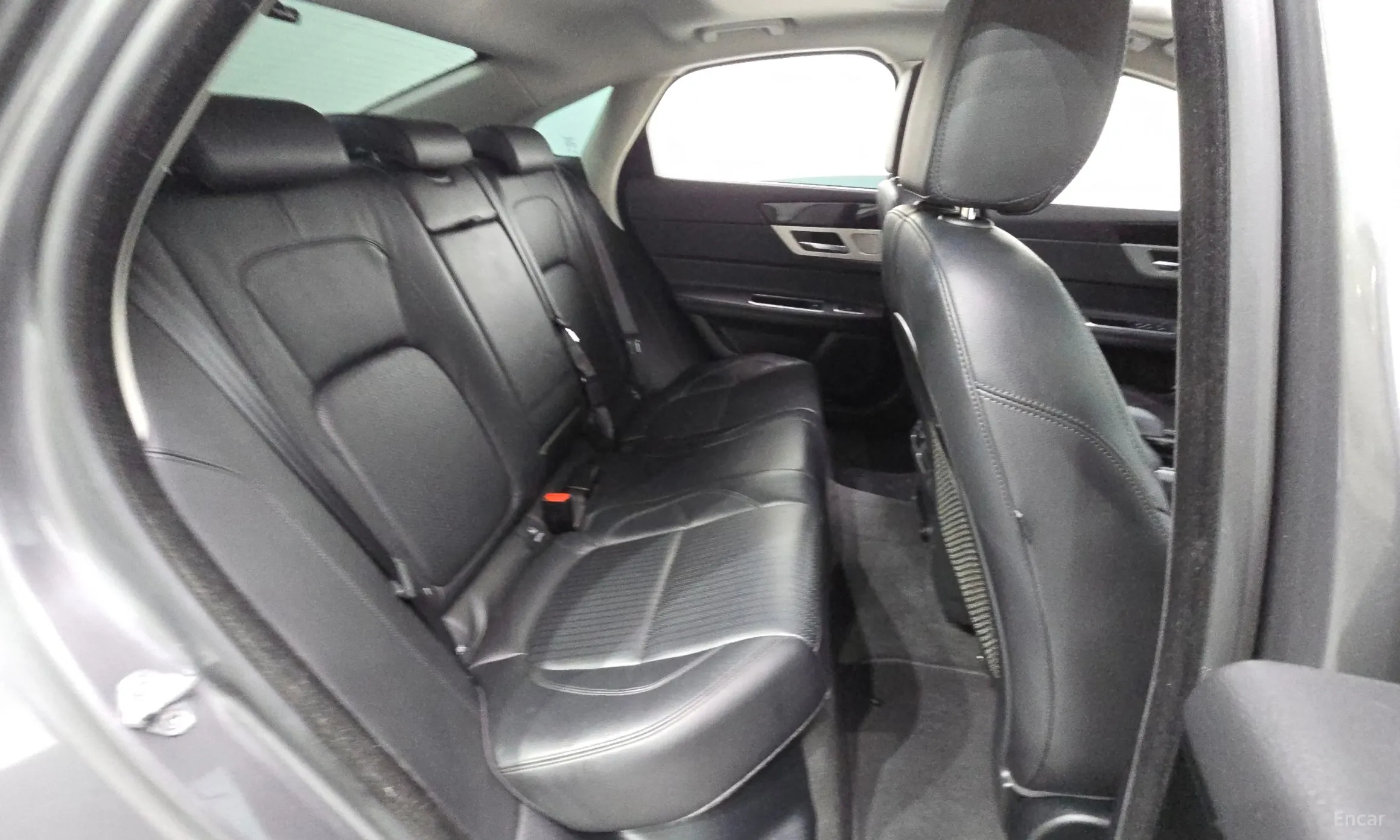 Jaguar XF (x260) превью 12
